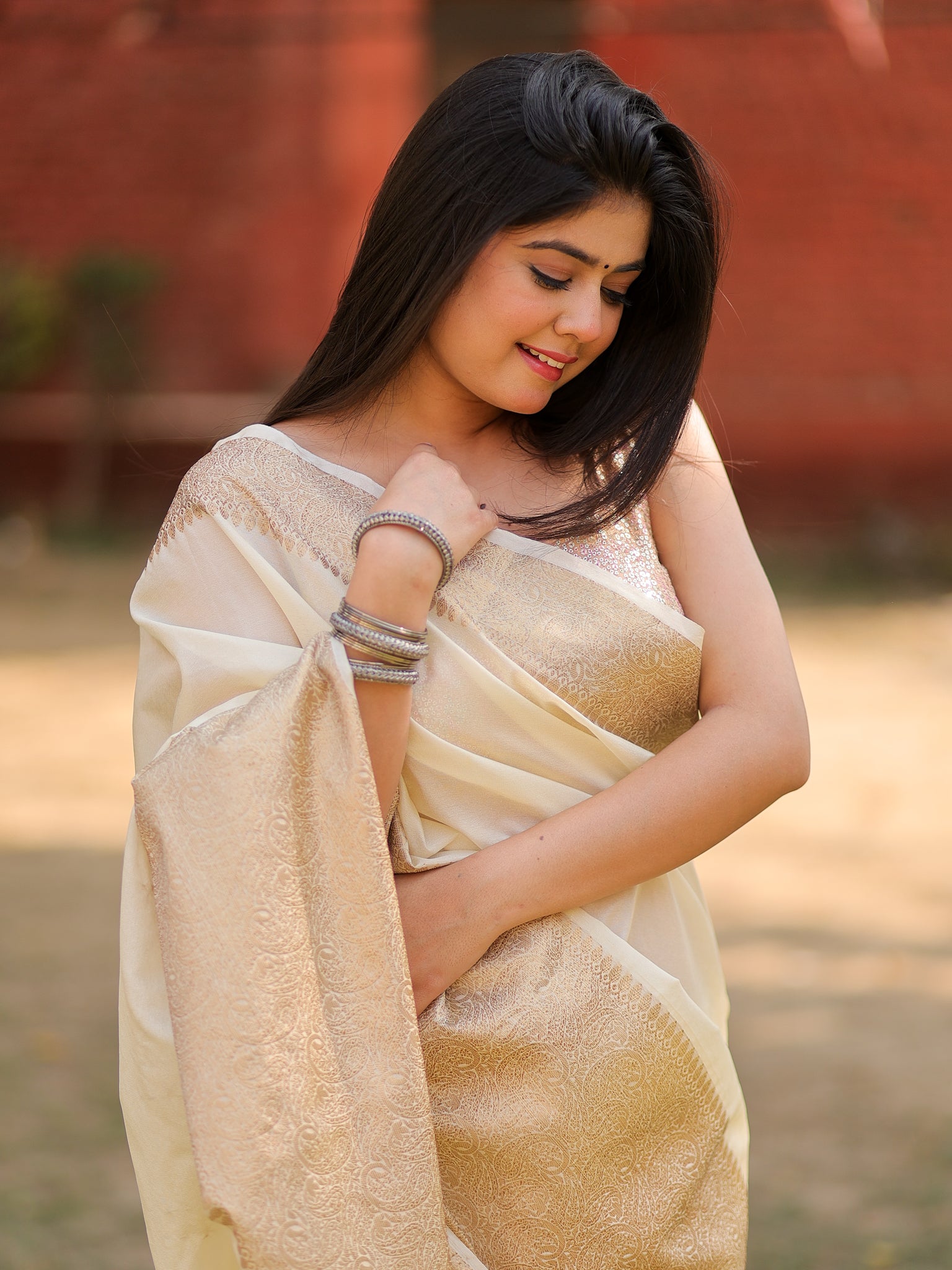 Banarasi Cotton Silk Saree With Plain Skirt Border- Off White