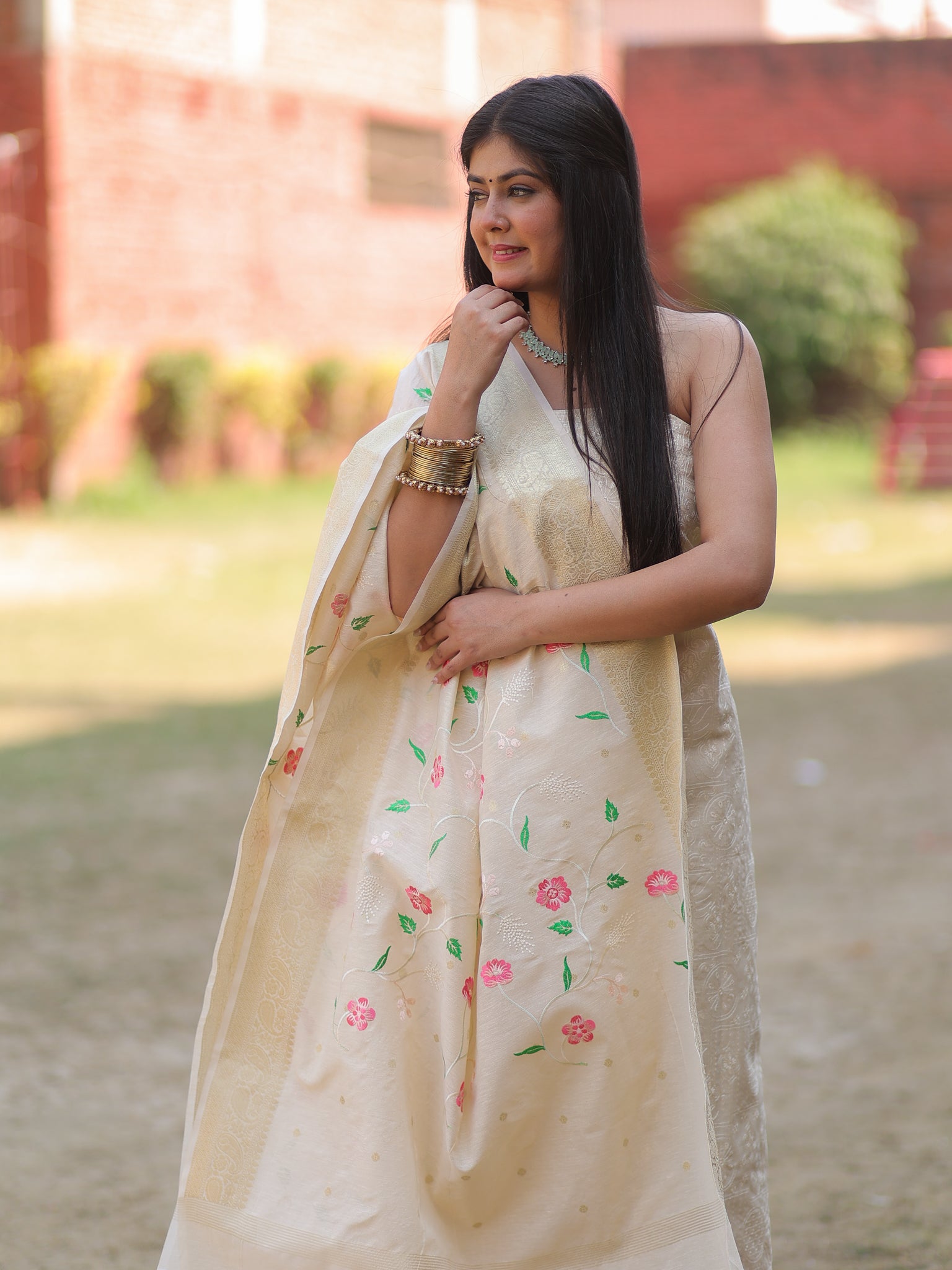Banarasi Embroidered Salwar Kameez with Duppata- White