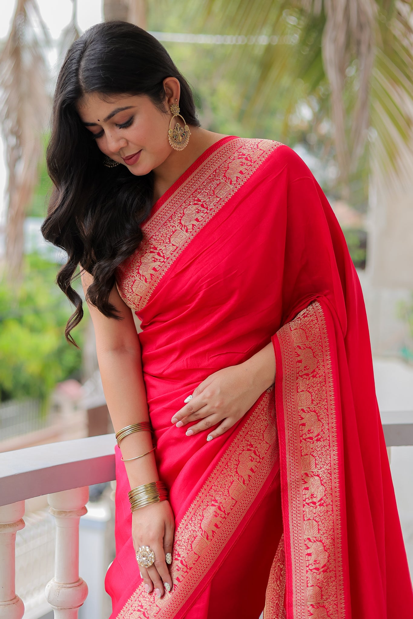 Reddish Pink Dola Silk Saree With Woven Border & Pallu