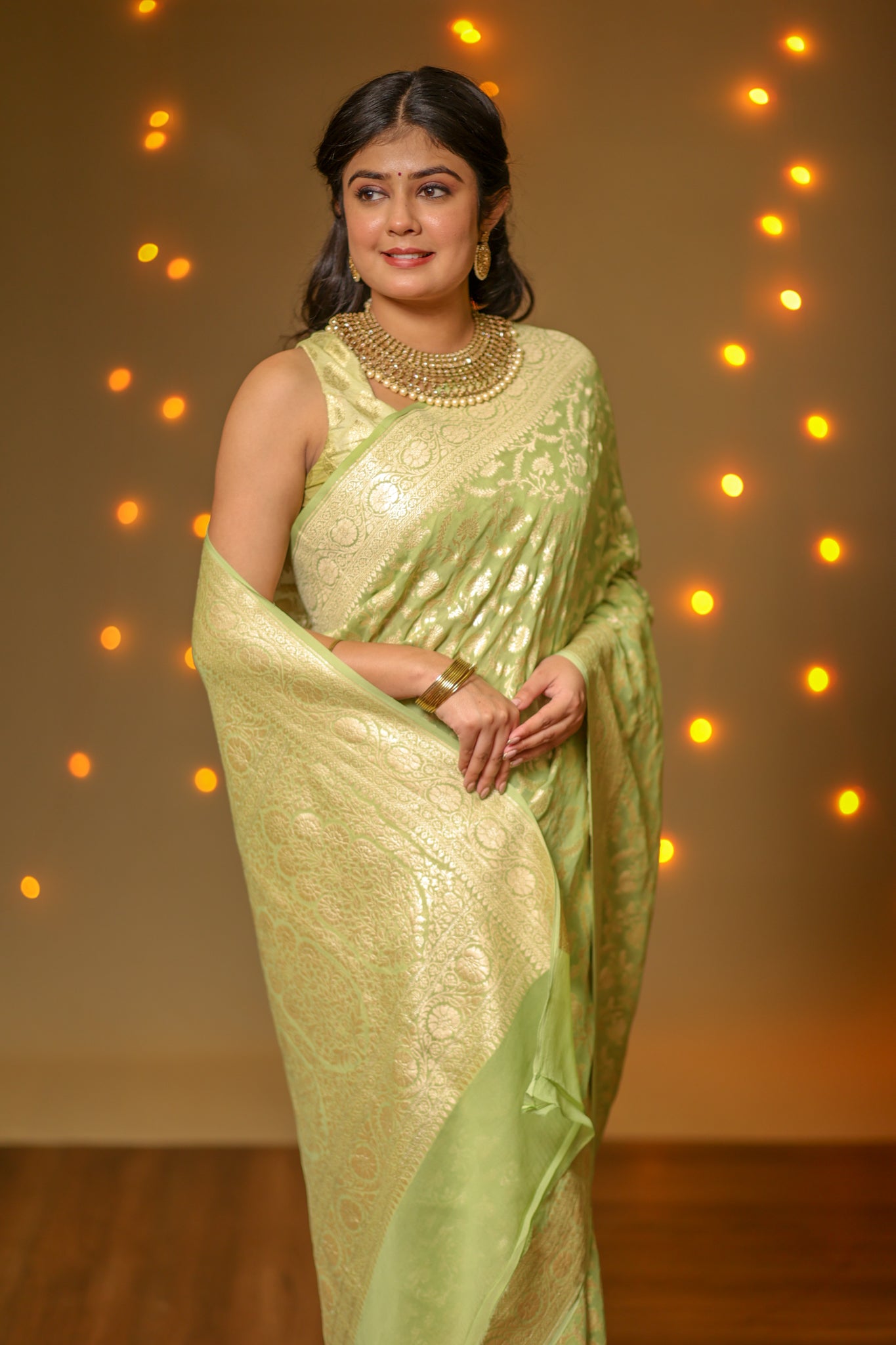 Banarasi Pure Khaddi Georgette Saree With Floral Jaal Zari Weaving- Green