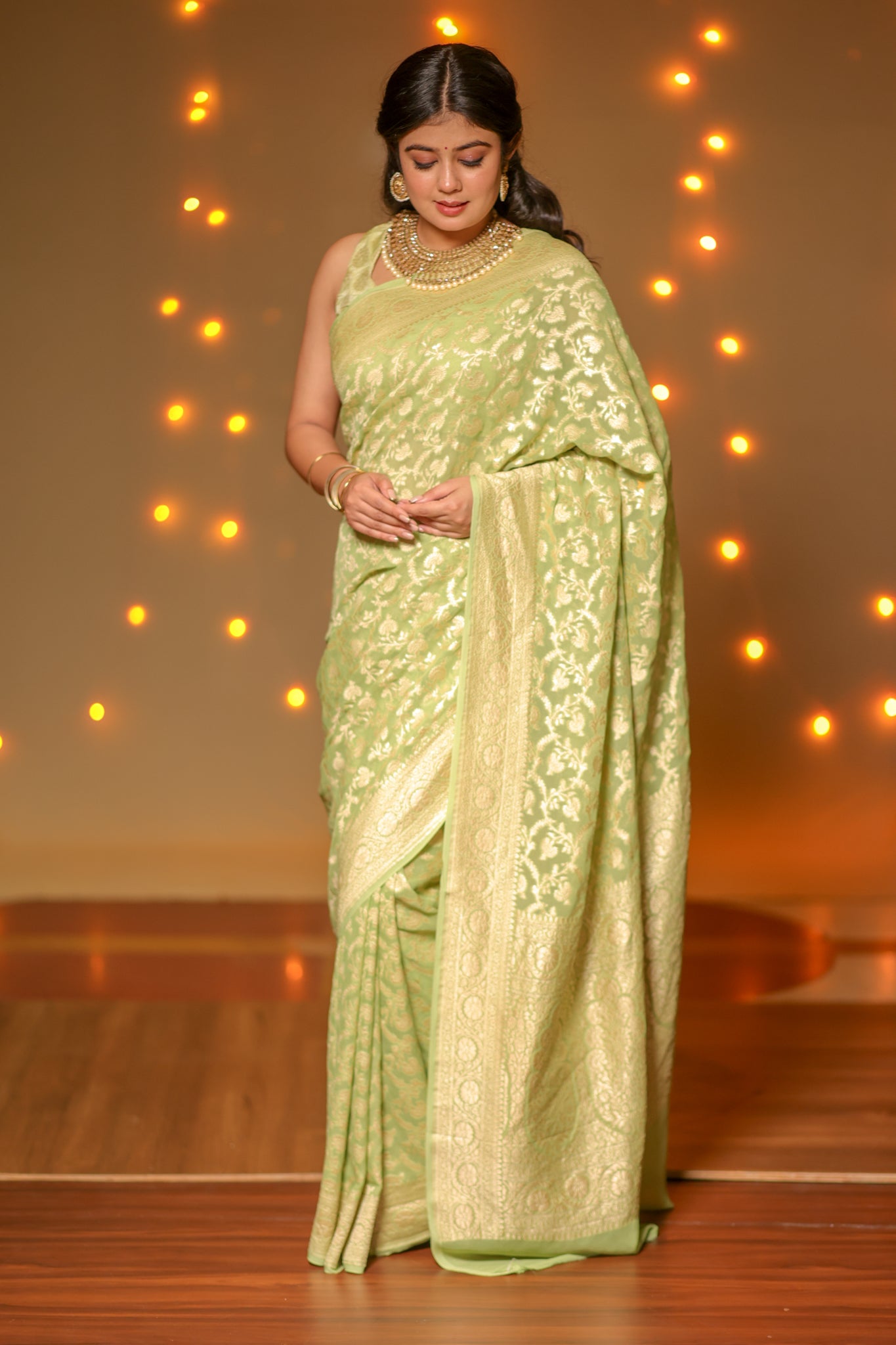 Banarasi Pure Khaddi Georgette Saree With Floral Jaal Zari Weaving- Green