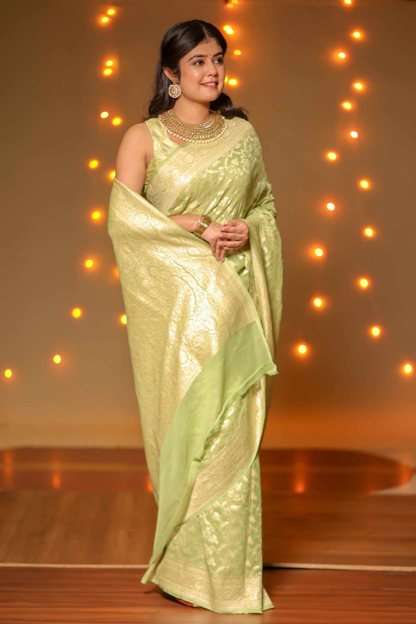 Banarasi Pure Khaddi Georgette Saree With Floral Jaal Zari Weaving- Green