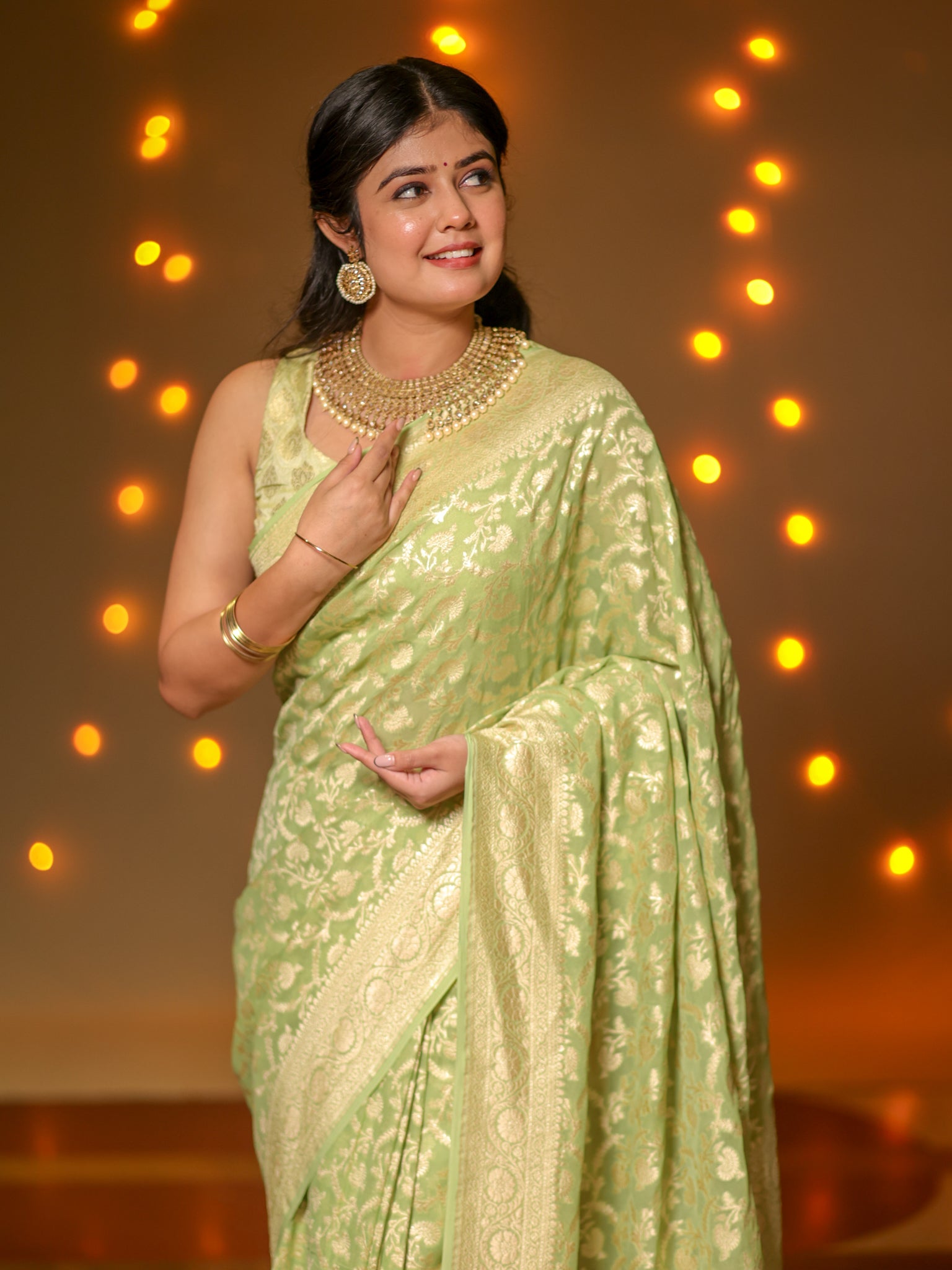 Banarasi Pure Khaddi Georgette Saree With Floral Jaal Zari Weaving- Green