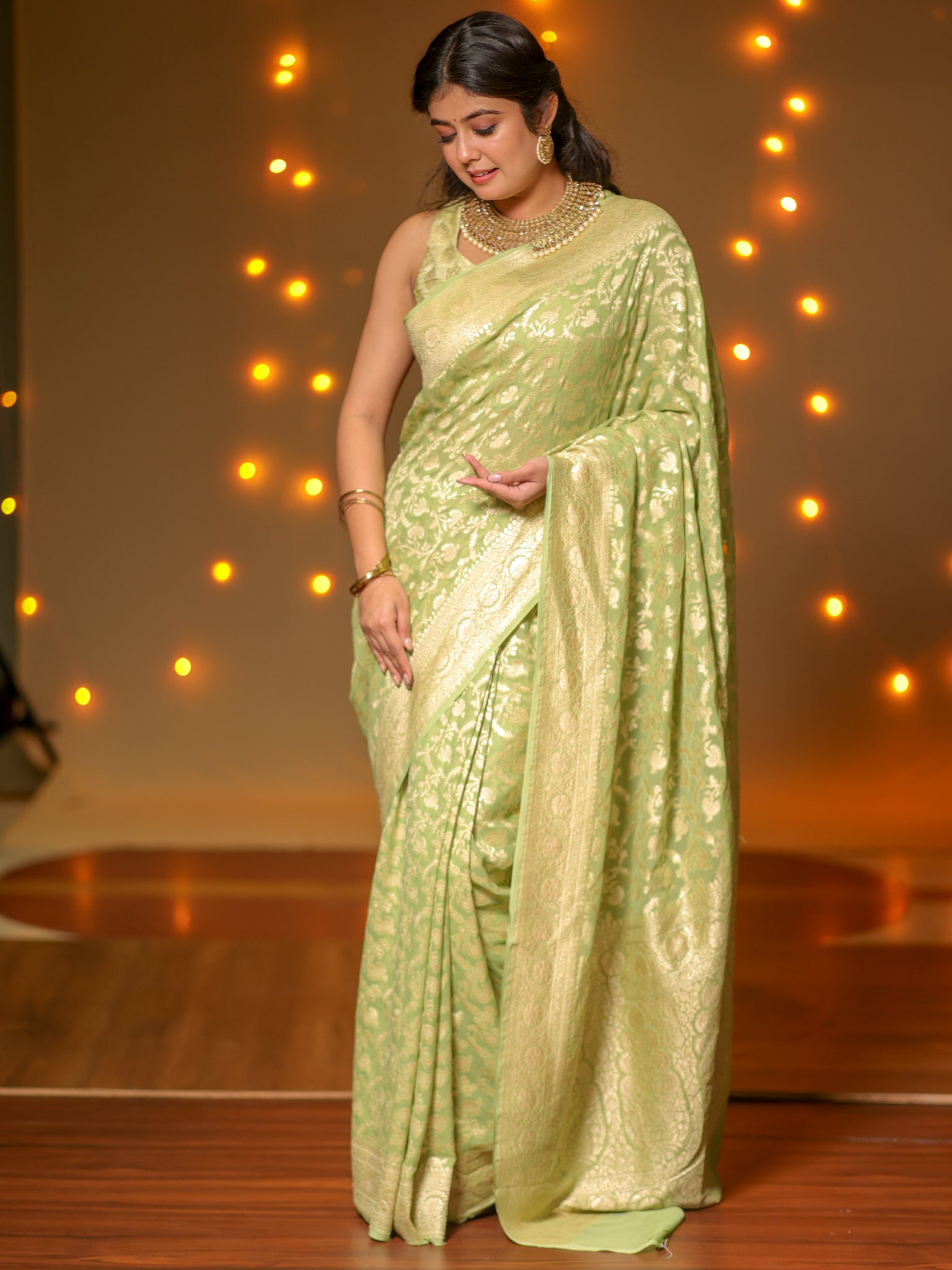 Banarasi Pure Khaddi Georgette Saree With Floral Jaal Zari Weaving- Green