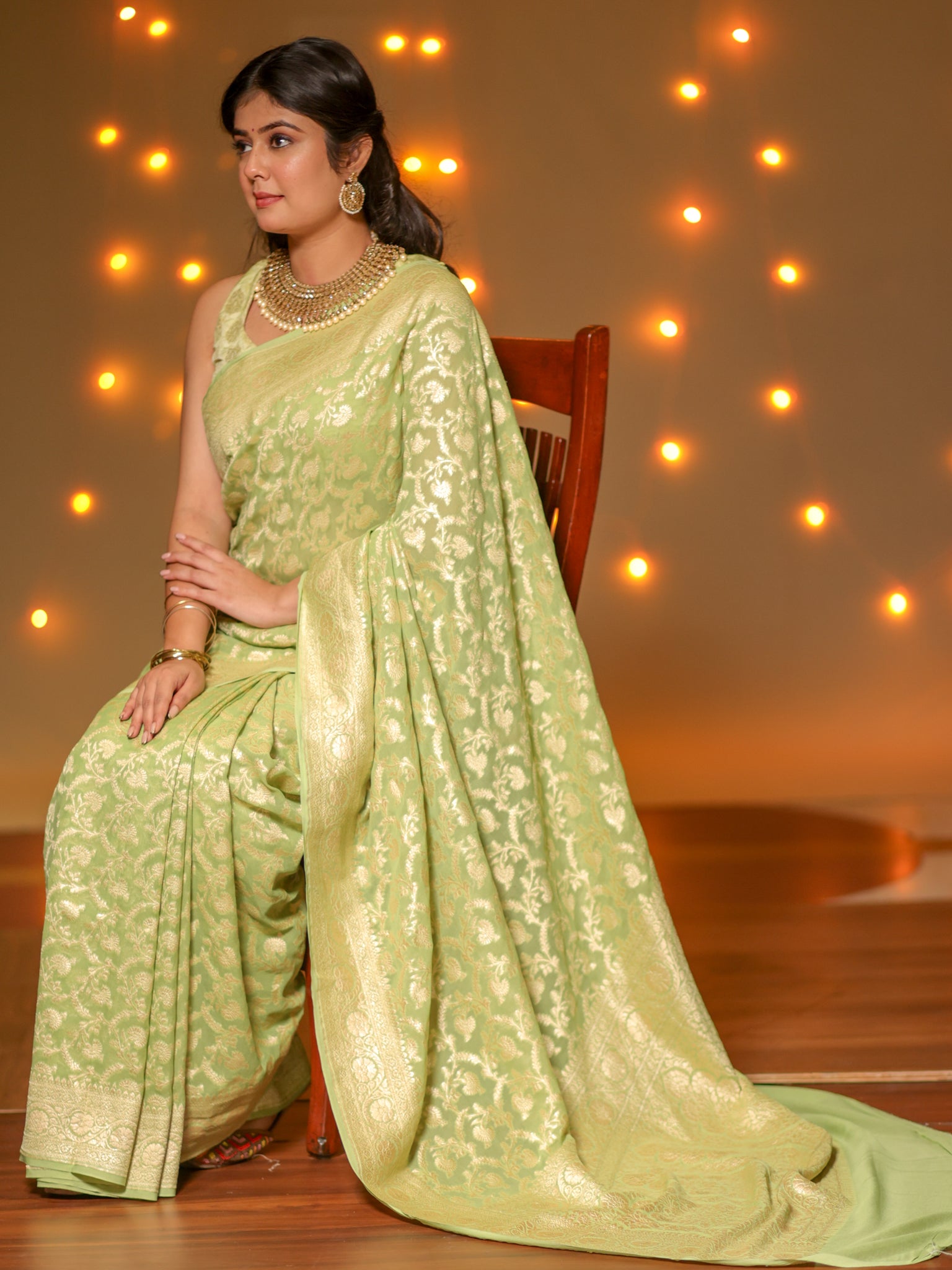 Banarasi Pure Khaddi Georgette Saree With Floral Jaal Zari Weaving- Green