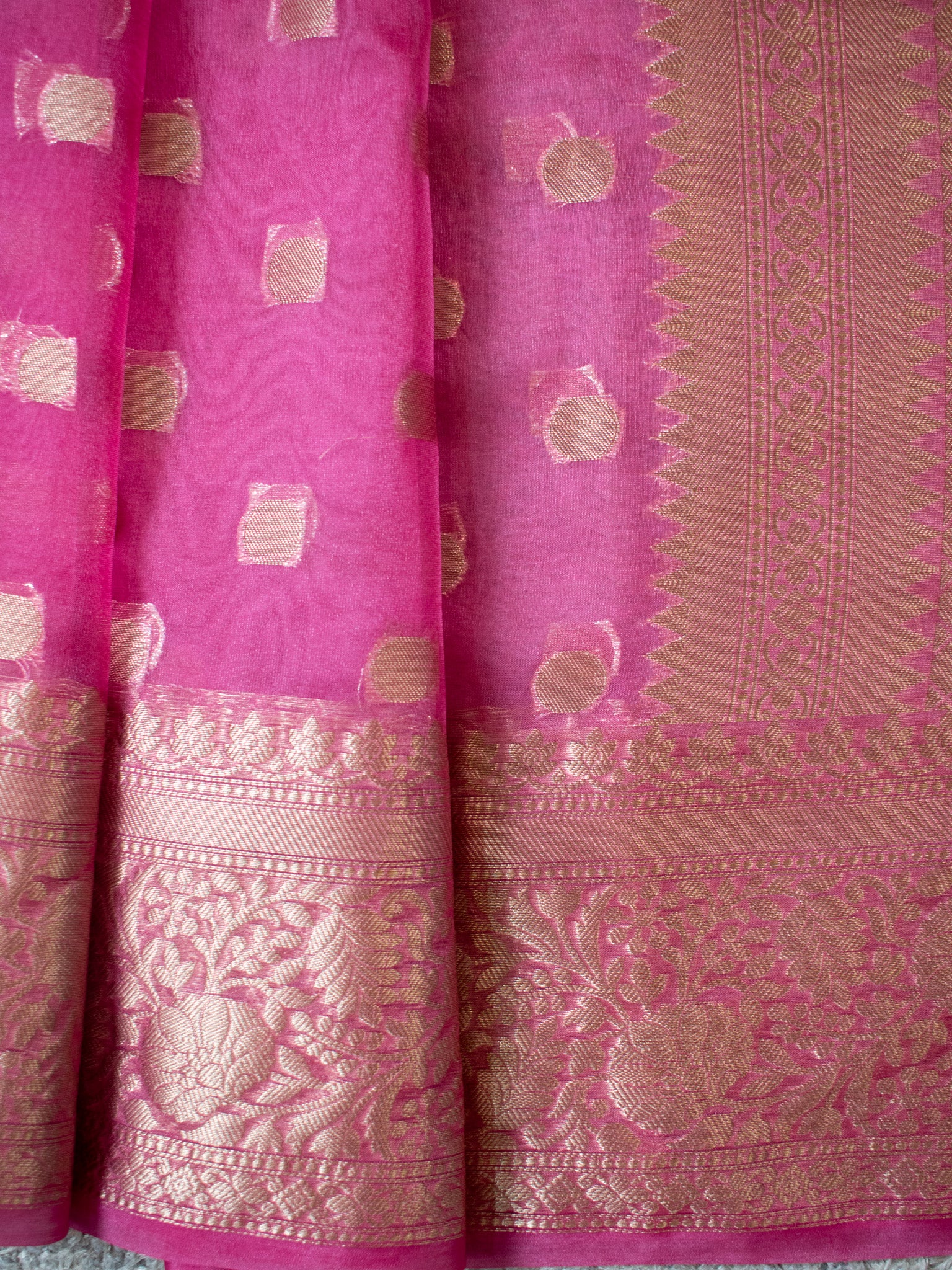 Banarasi Semi Chiffon Saree Silver Zari Buti Weaving-Pink