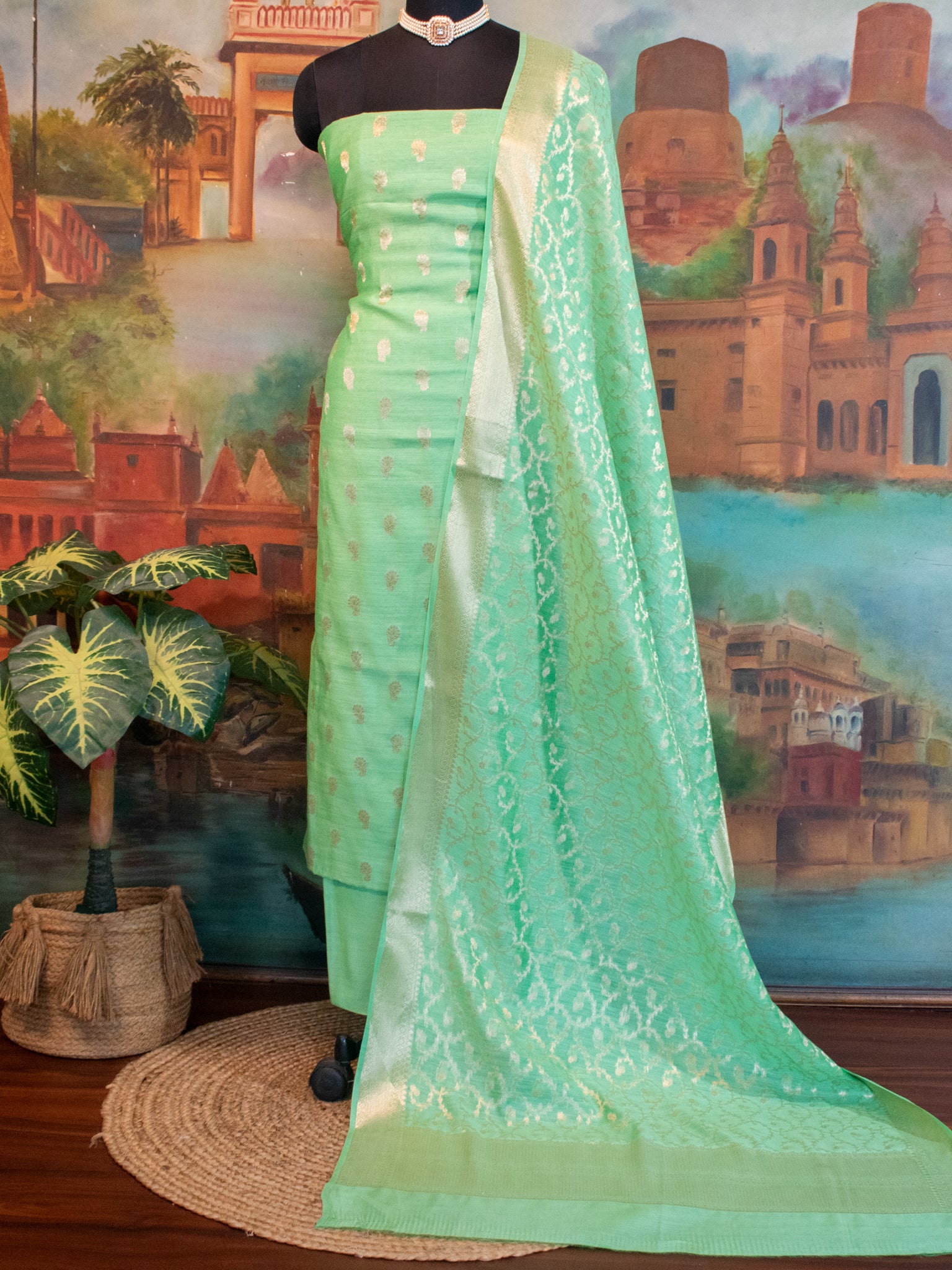 Banarasi Pure Muga Silk Salwar Kameez- Green