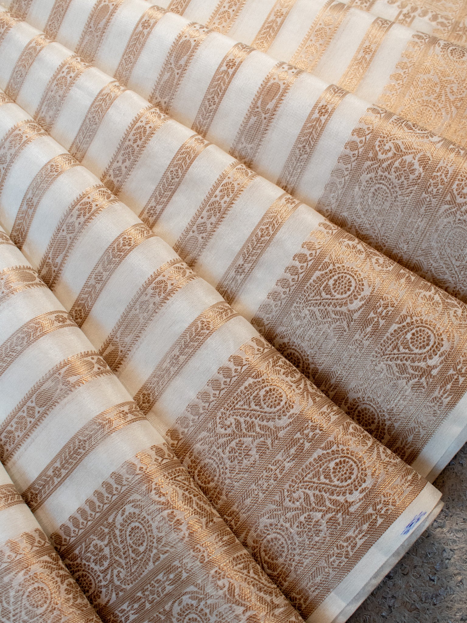 Banarasi Cotton Silk Saree With Copper Zari Border-White