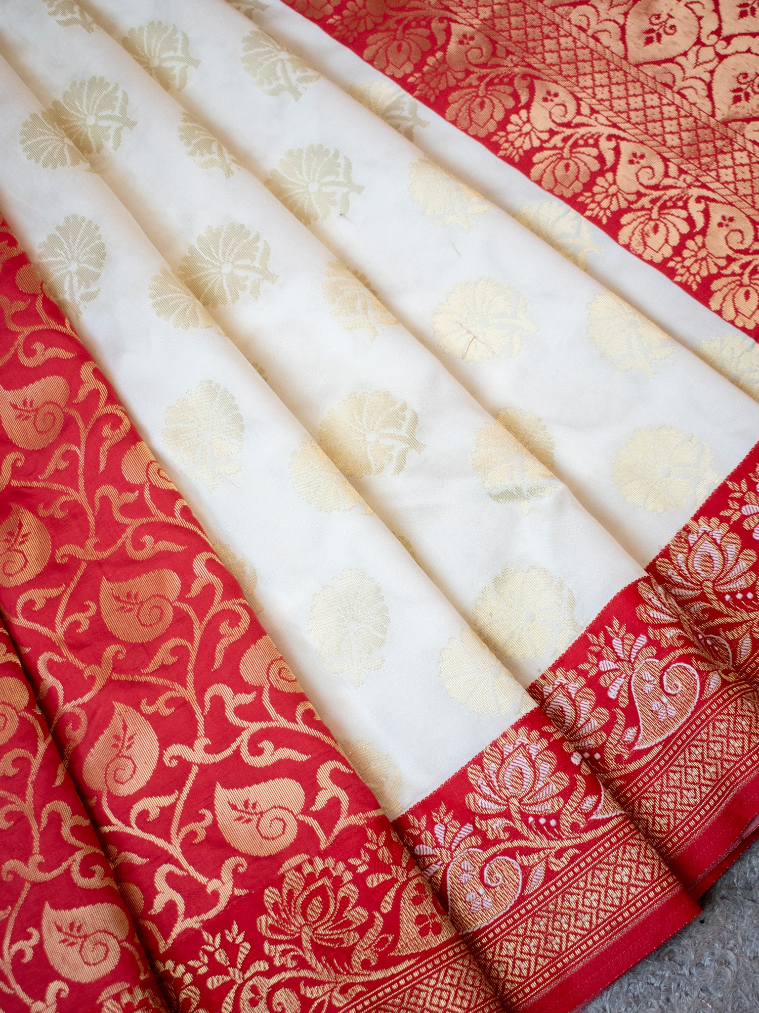 Banarasi Dupion Silk Saree With Contrast Border-Off white & Red