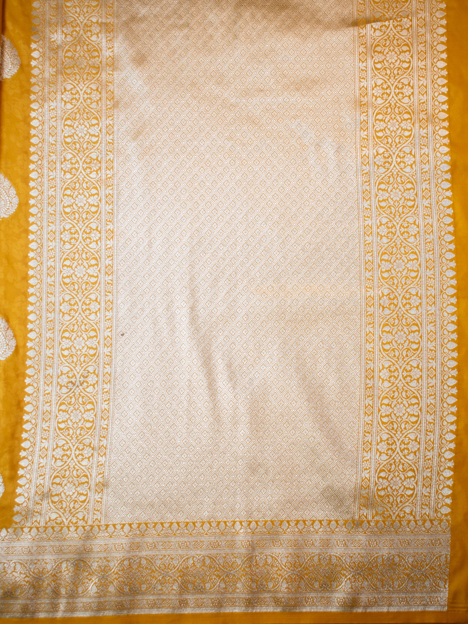 Banarasi Art Katan Silk Saree With Zari Buta Weaving & Tanchoi Weaving- Yellow