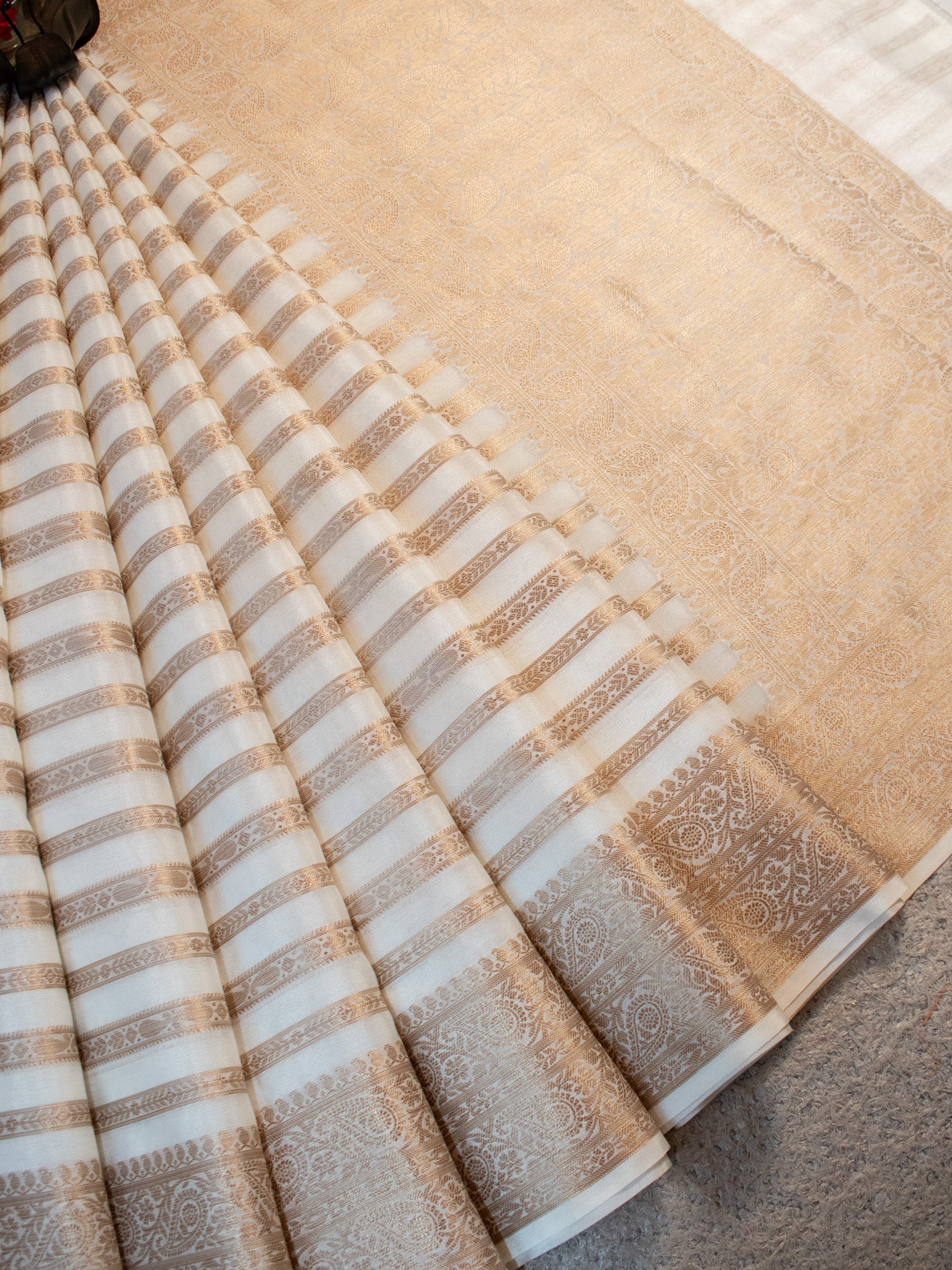 Banarasi Cotton Silk Saree With Copper Zari Border-White