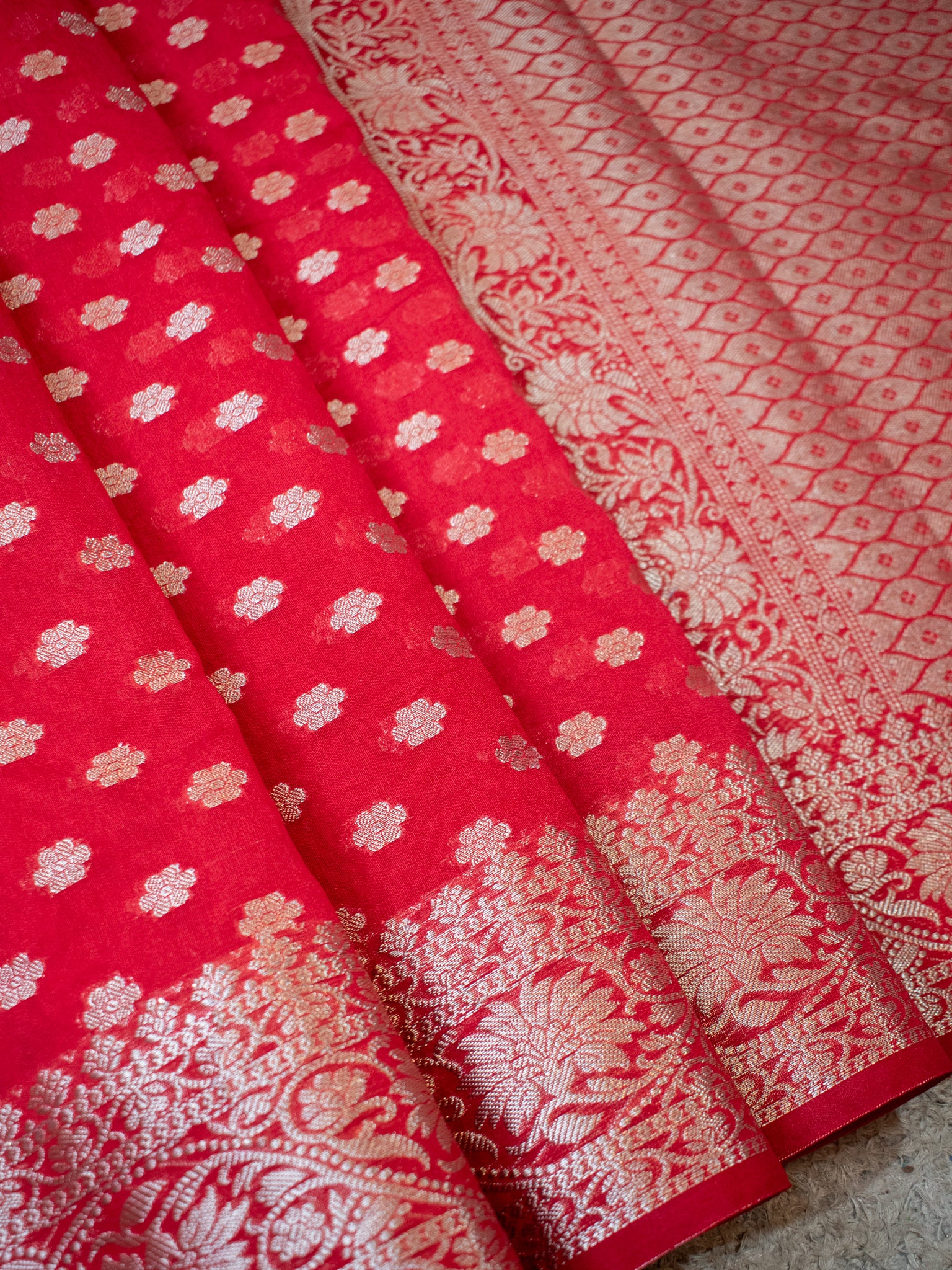 Banarasi Semi Georgette Saree With Zari Work and Border -Red