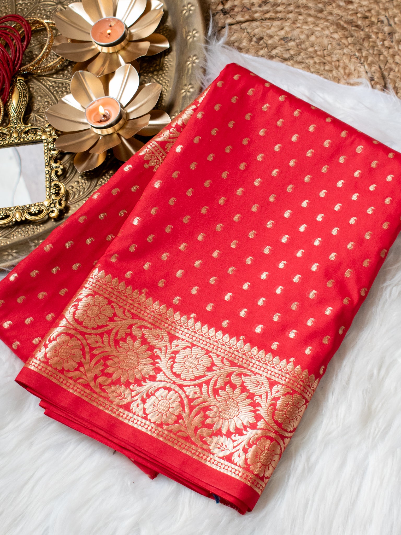 Banarasi Silk Saree With Zari Buti Weaving & Border - Red