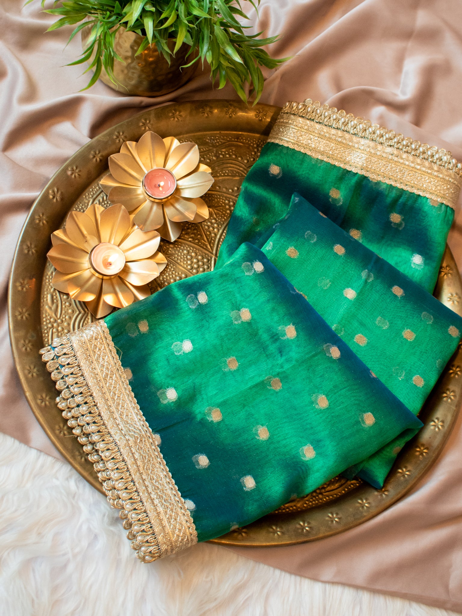 Banarasi Tissue Saree With Zari Weaving & Lace Border - Green