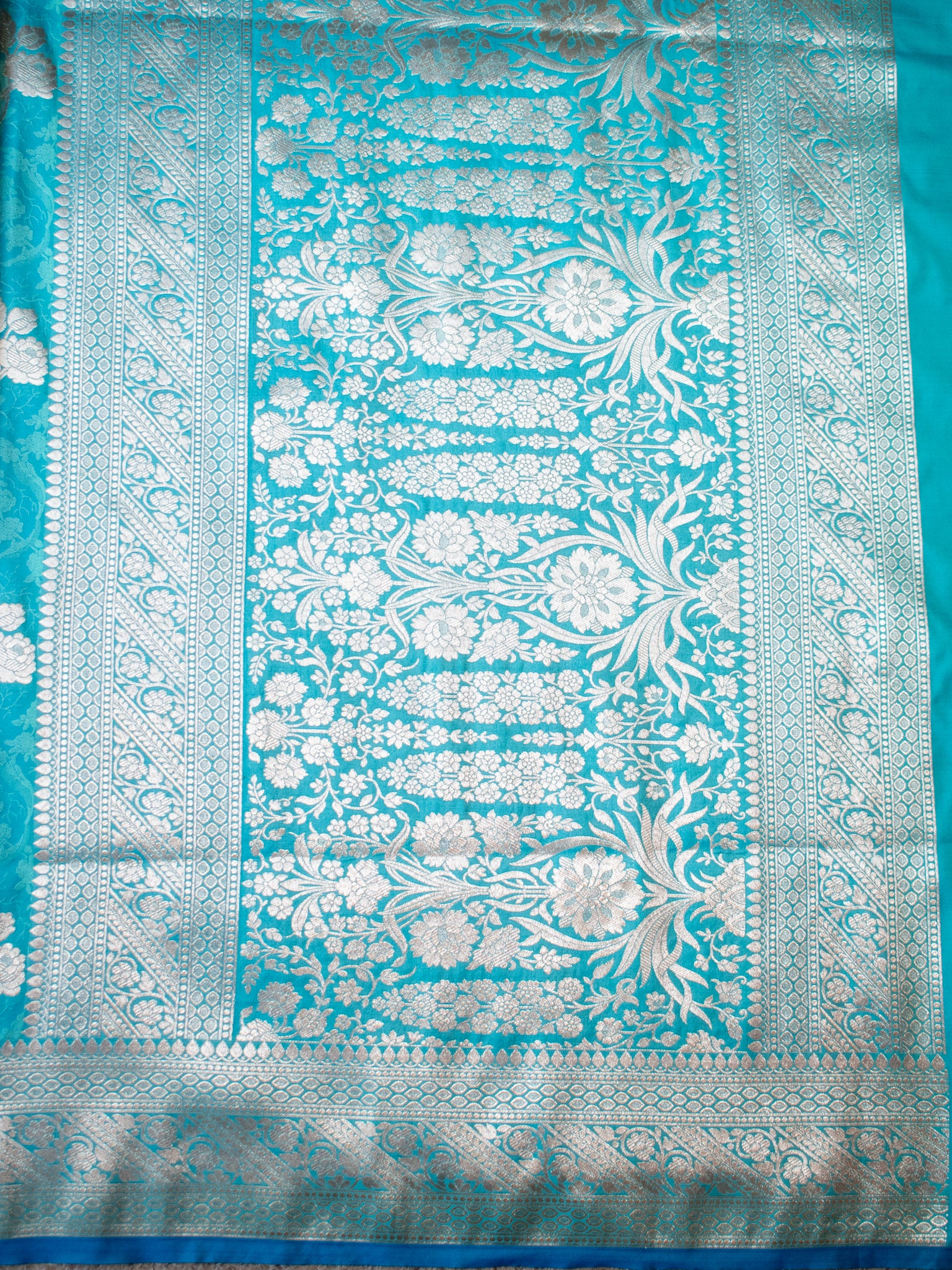 Banarasi Art Katan Silk Saree With Zari Buta Weaving & Tanchoi Weaving- Blue