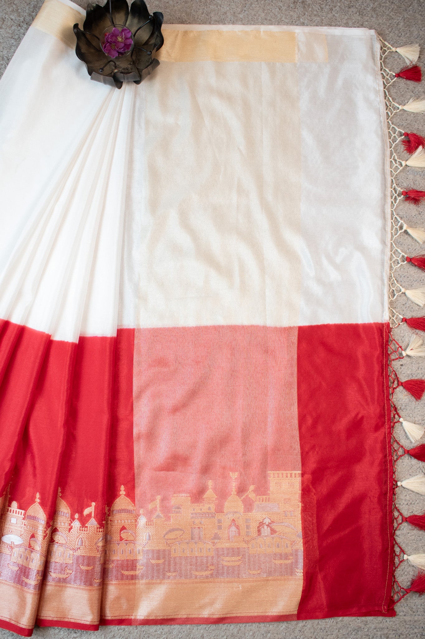 Banarasi Plain Dual Shade Semi Silk Saree With Ganga Ghat Weaving- White & Red