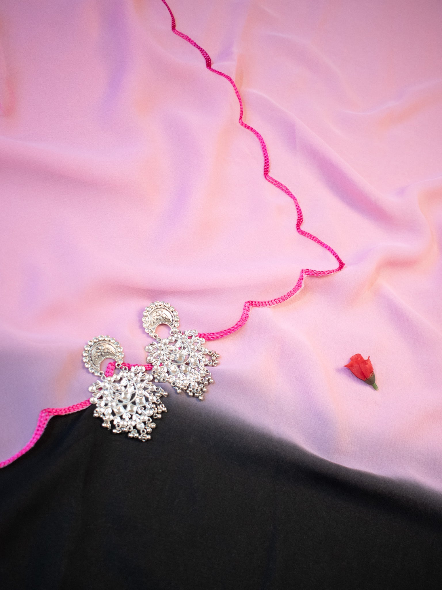Dual Shade Semi Chiffon Saree - Pink & Black