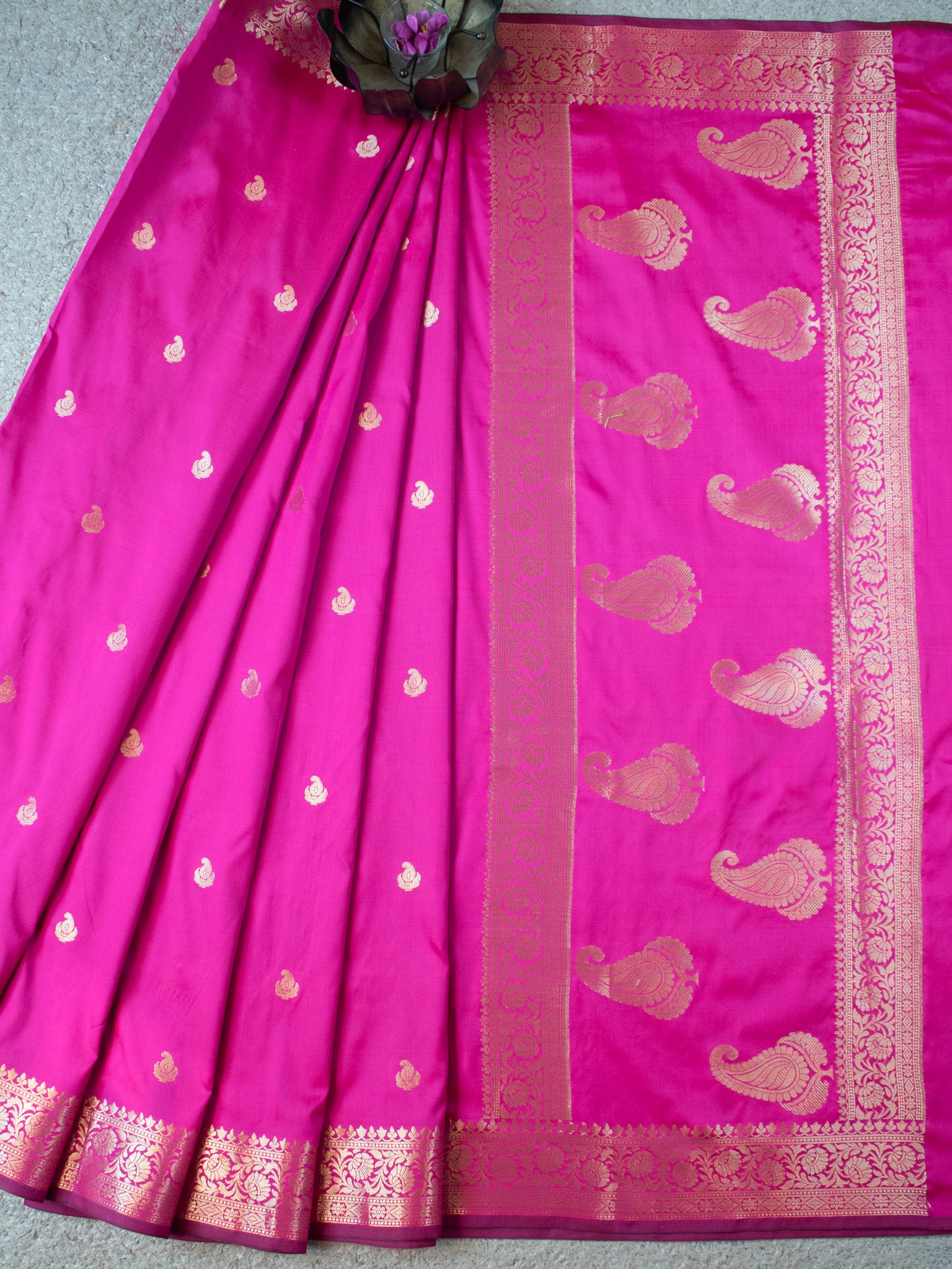 Banarasi Semi Silk Saree With Buti Zari Weaving & Border - Pink