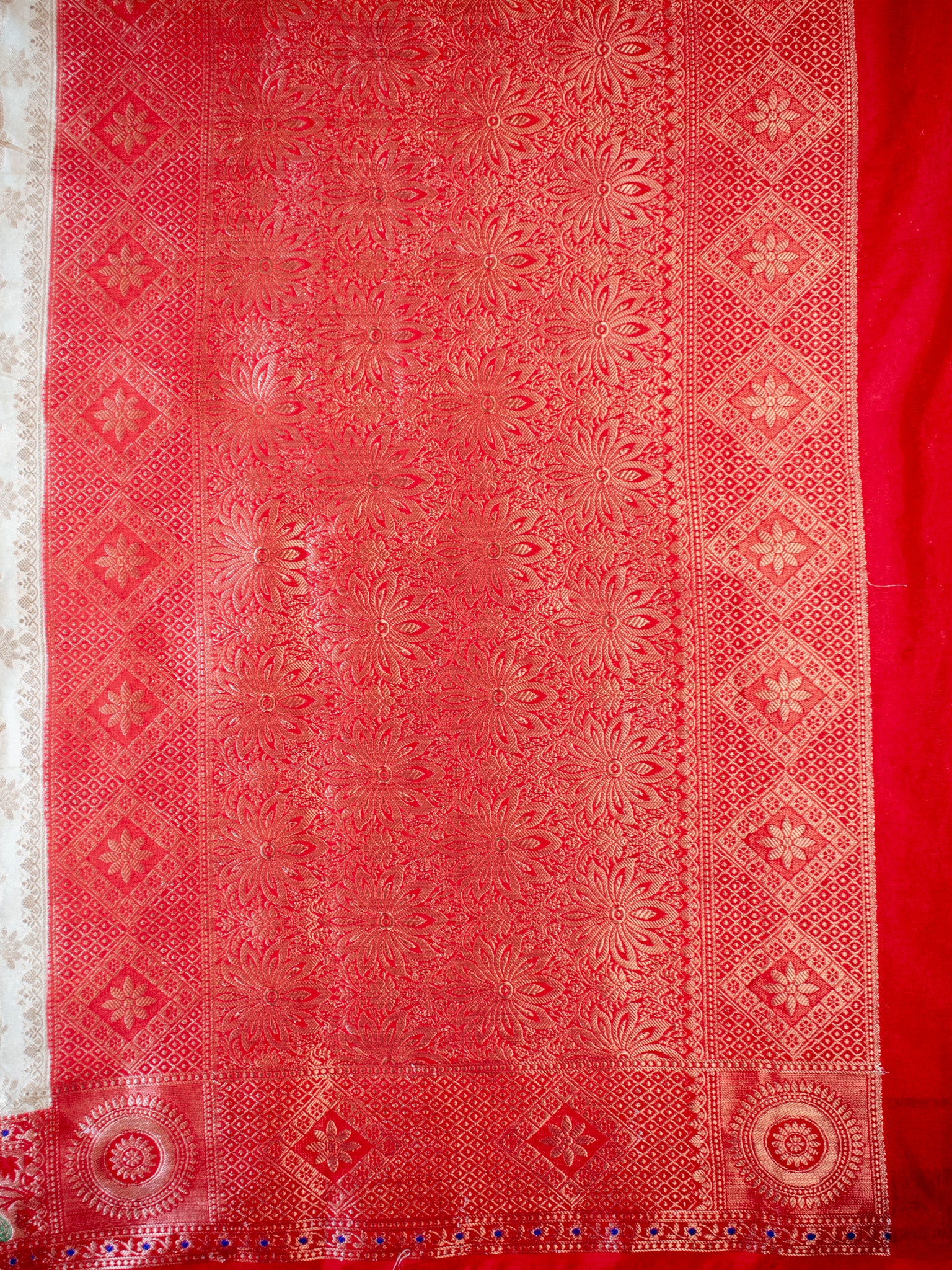 Banarasi Semi Silk Saree With Contrast Border-Off White & Red