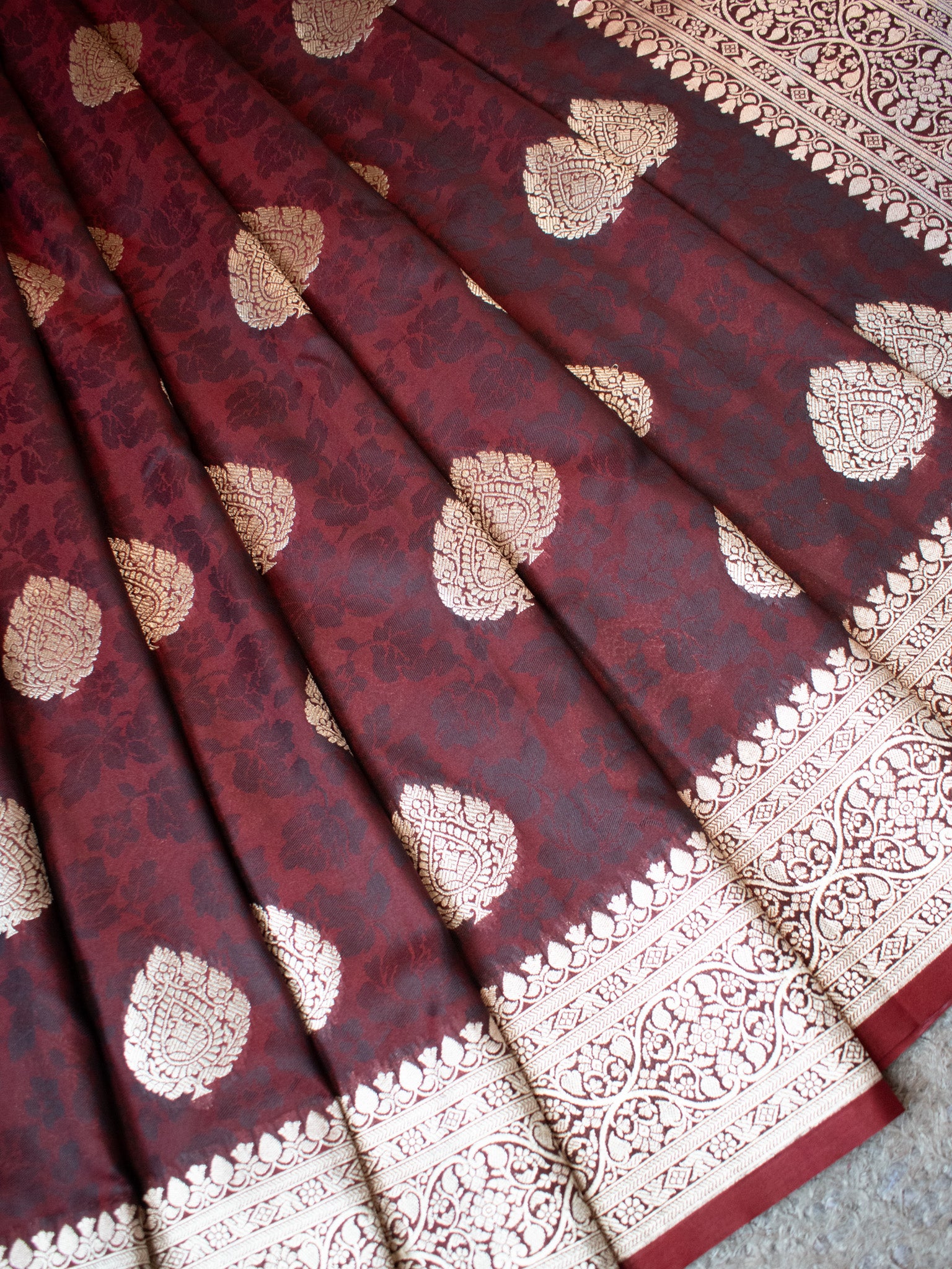 Banarasi Art Katan Silk Saree With Zari Buta Weaving & Tanchoi Weaving- Wine