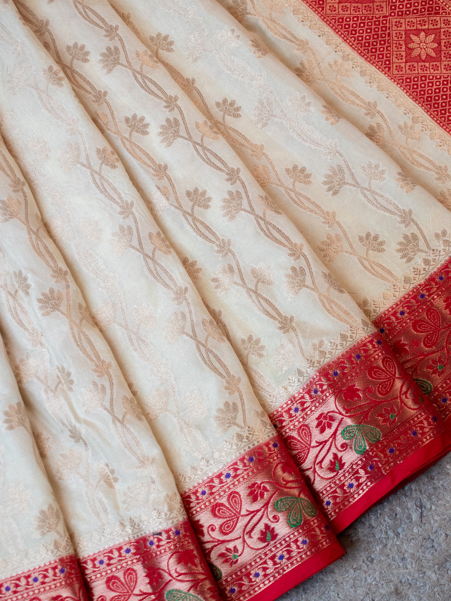 Banarasi Semi Silk Saree With Contrast Border-Off White & Red
