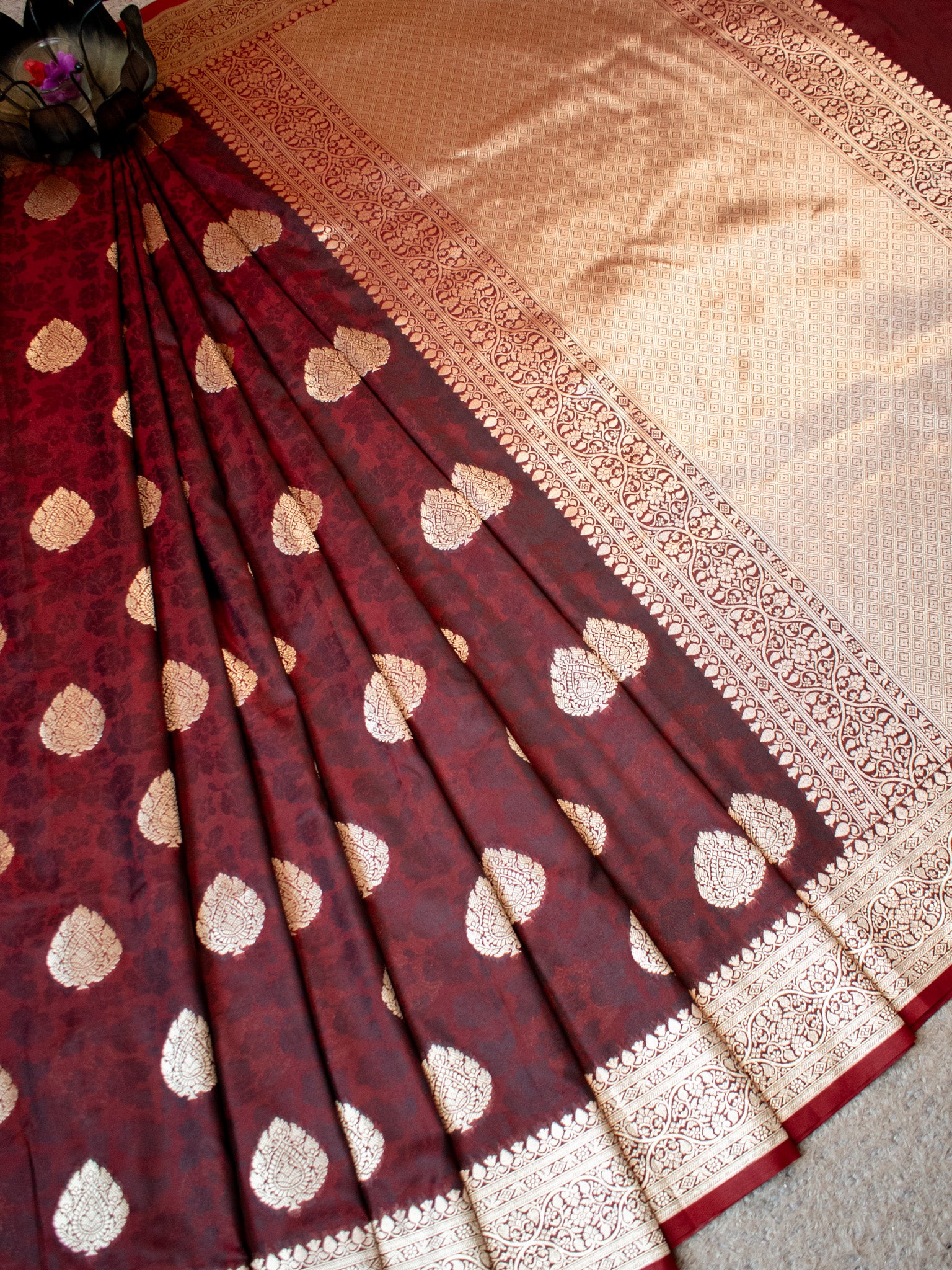Banarasi Art Katan Silk Saree With Zari Buta Weaving & Tanchoi Weaving- Wine
