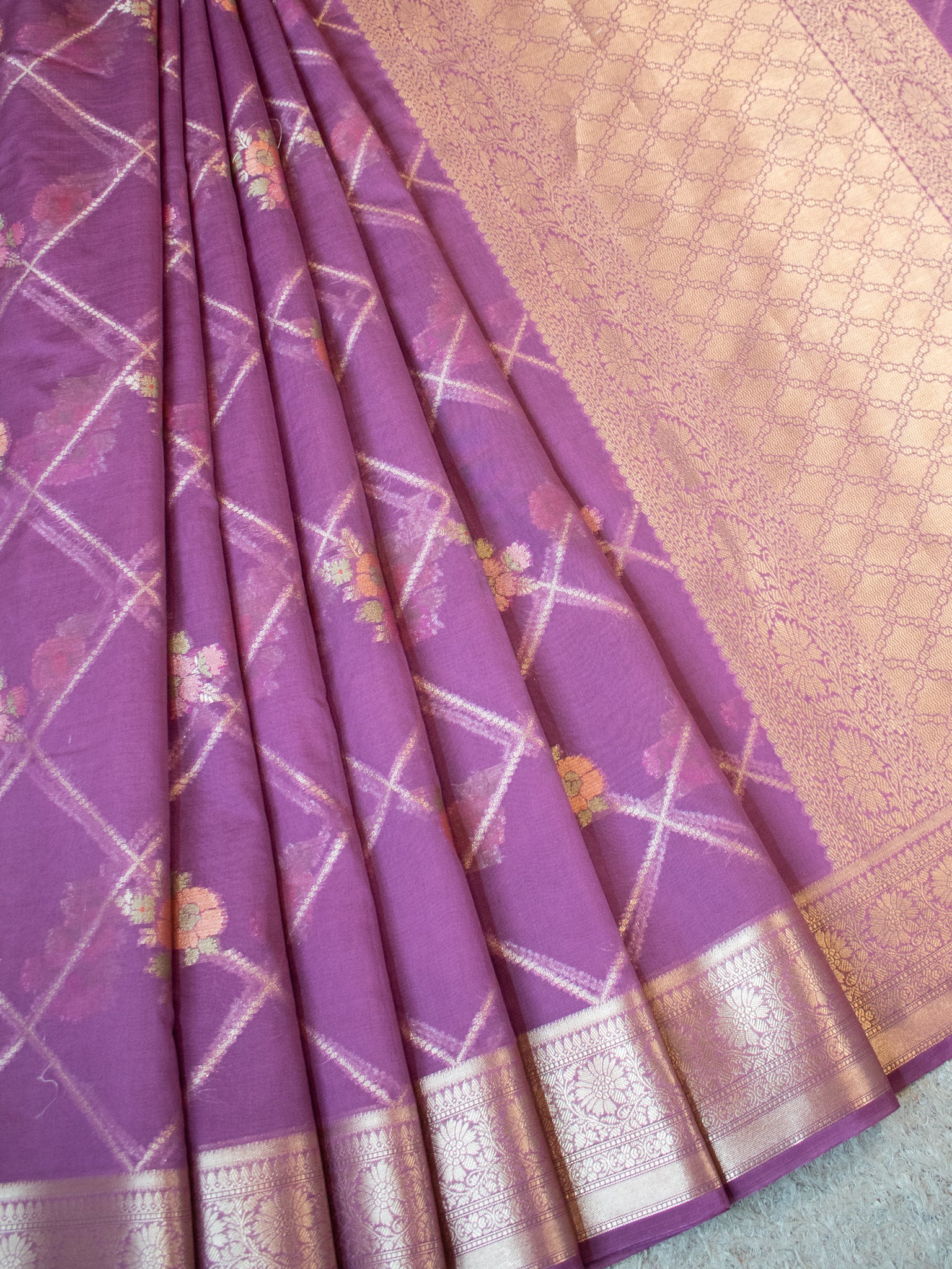 Banarasi Semi Georgette Saree with Floral Weaving & Border- Mauve