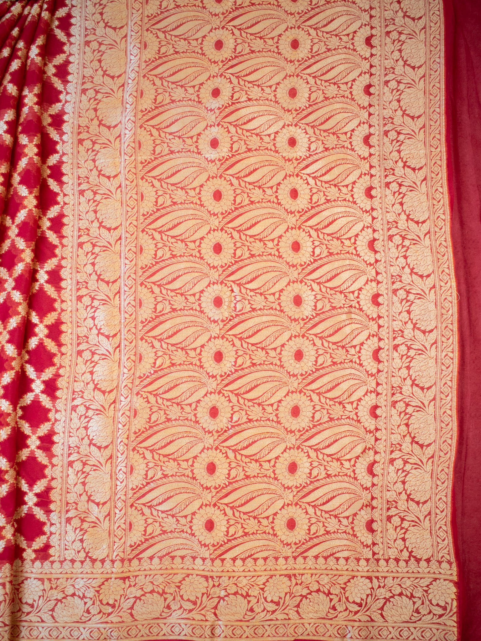 Banaras Pure Georgette Saree With Resham Weaving-Red