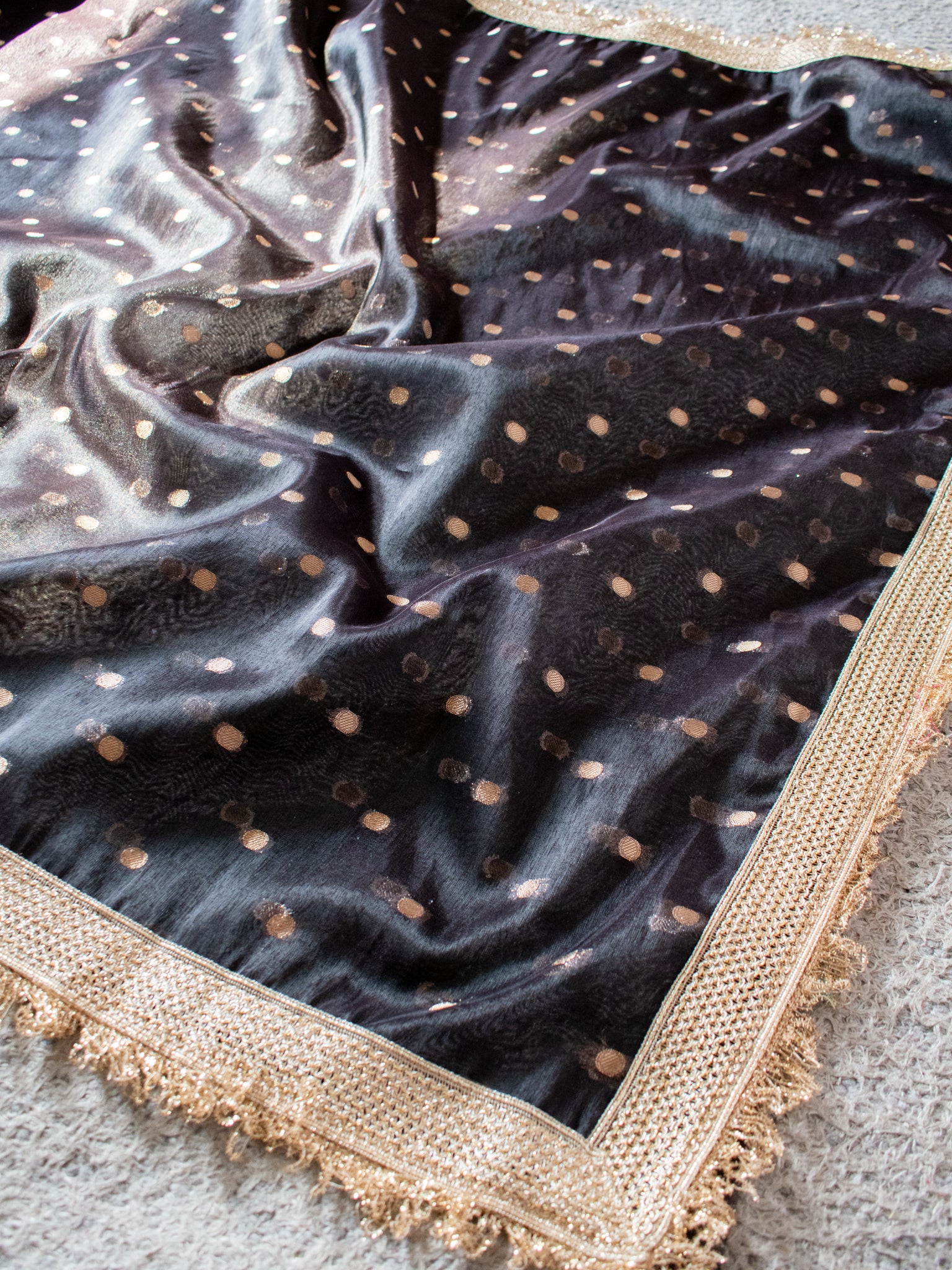 Banarasi Tissue Saree With Buti Weaving & Lace Border - Black