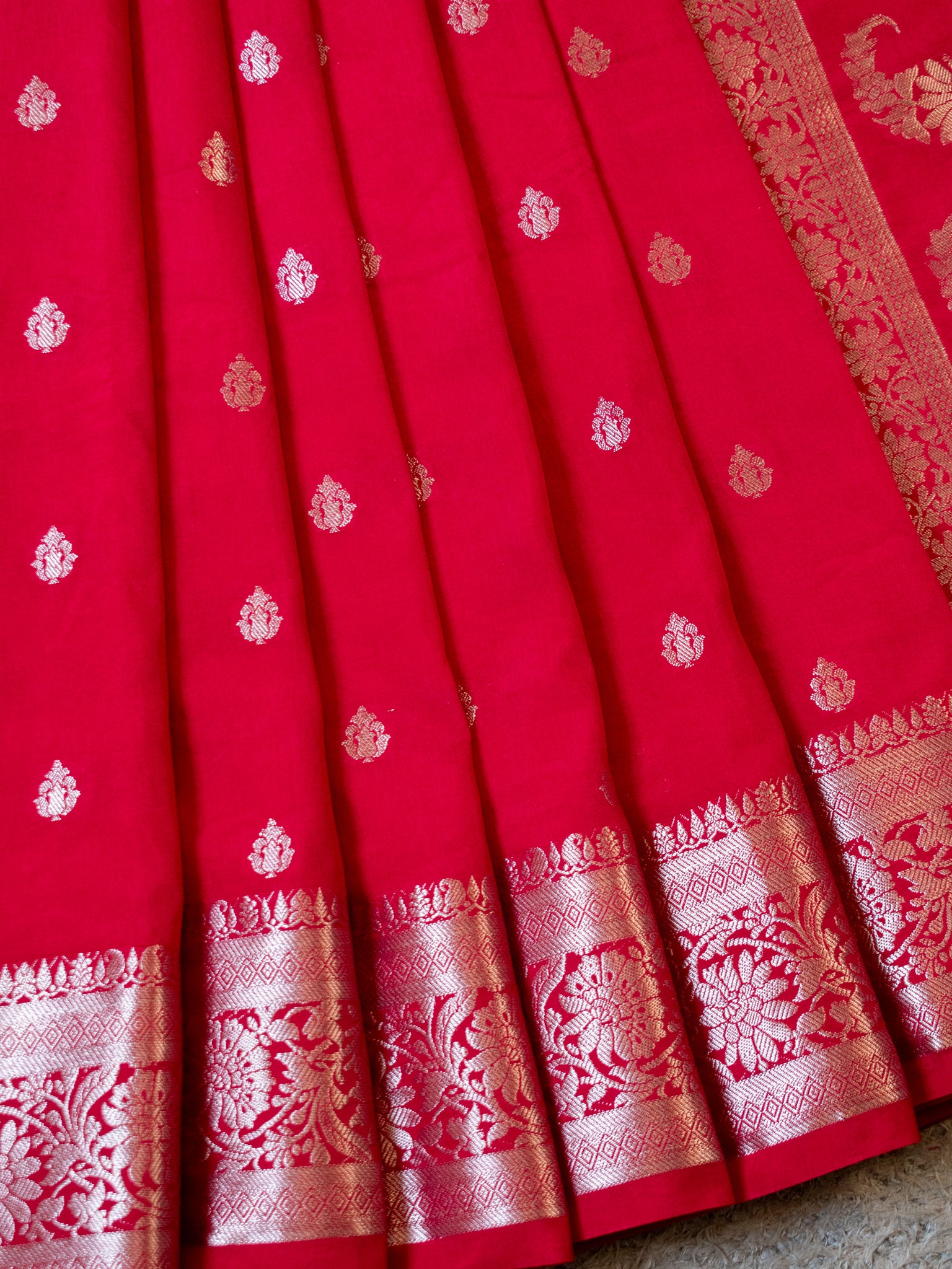Banarasi Cotton Silk Saree With Silver Zari Buti & Border-Strawberry Pink