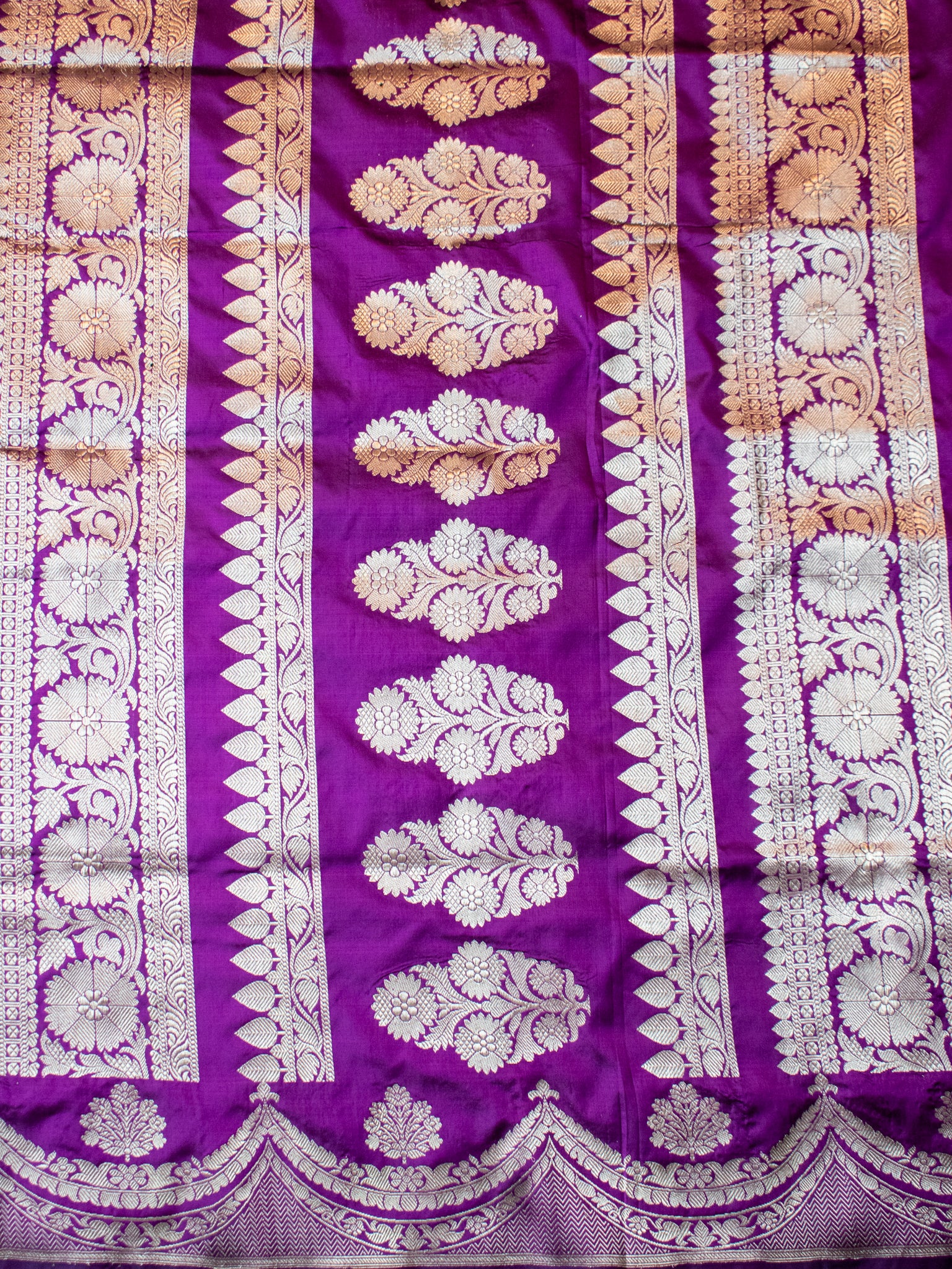 Banarasi Pure Katan Saree With Buti & Border- Purple