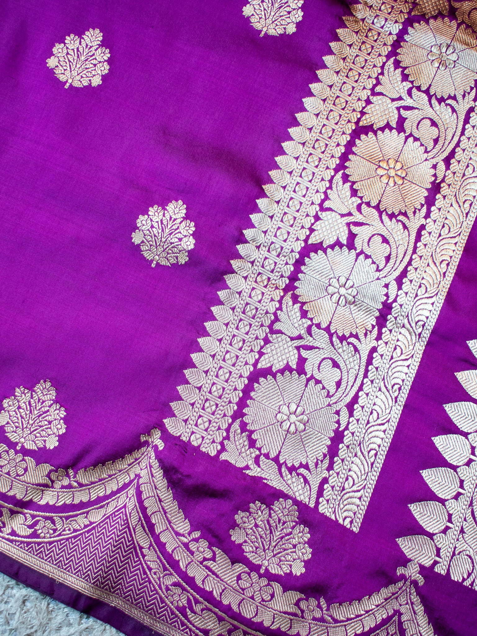 Banarasi Pure Katan Saree With Buti & Border- Purple