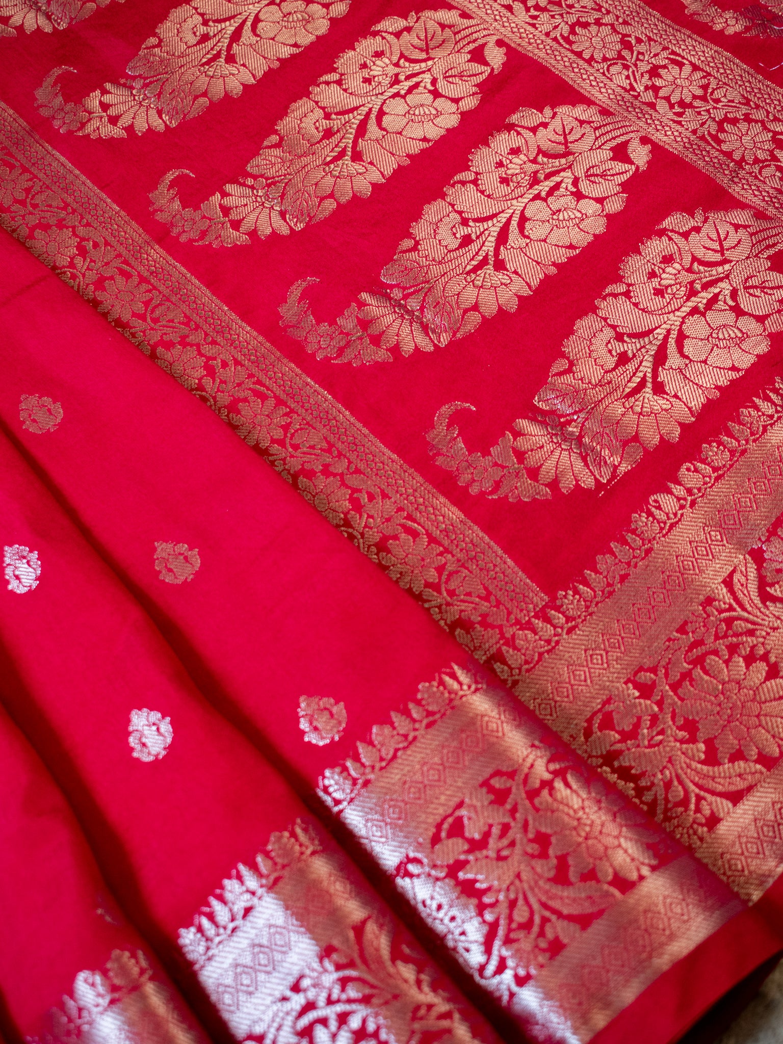 Banarasi Cotton Silk Saree With Silver Zari Buti & Border-Strawberry Pink