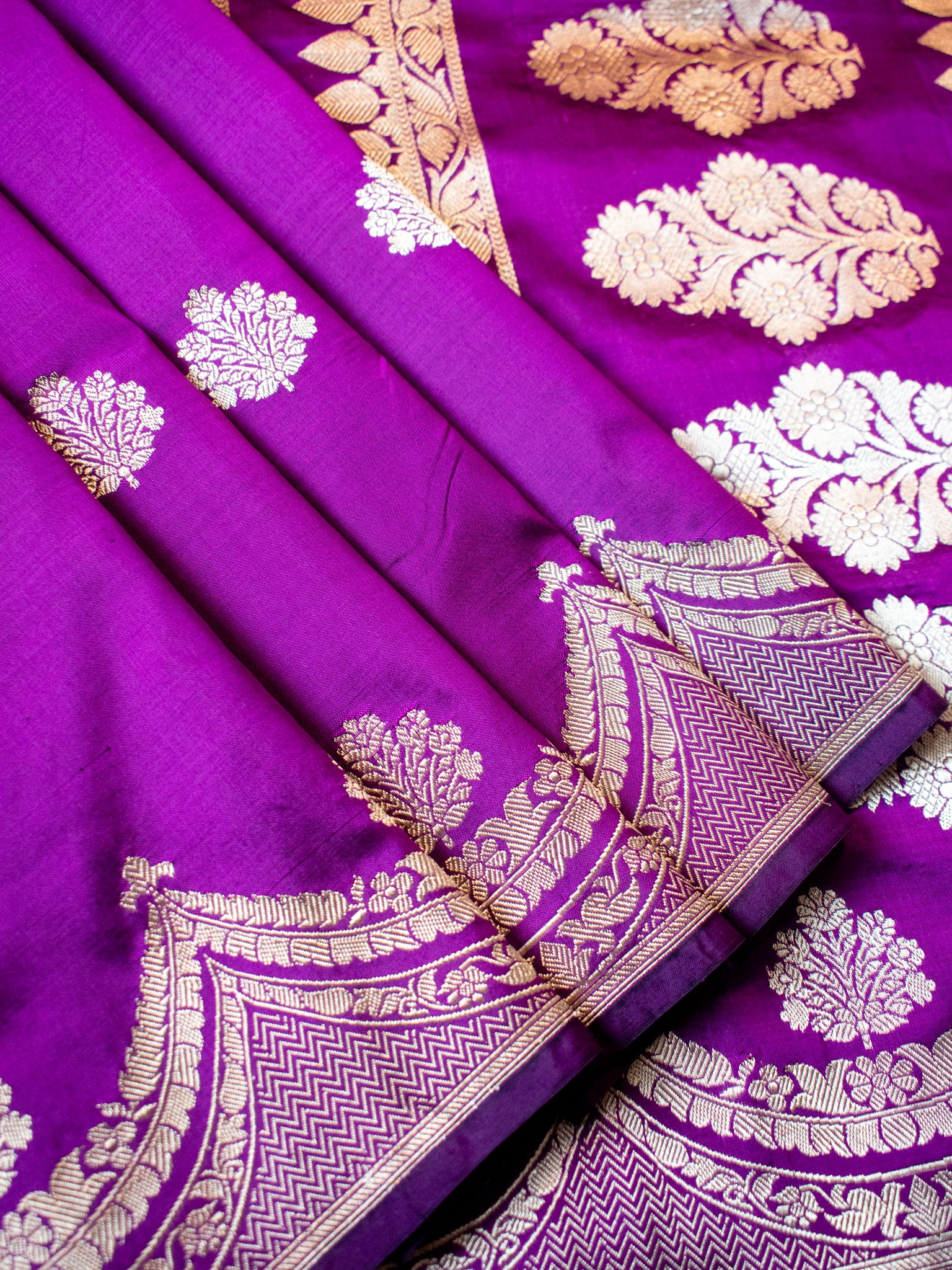 Banarasi Pure Katan Saree With Buti & Border- Purple