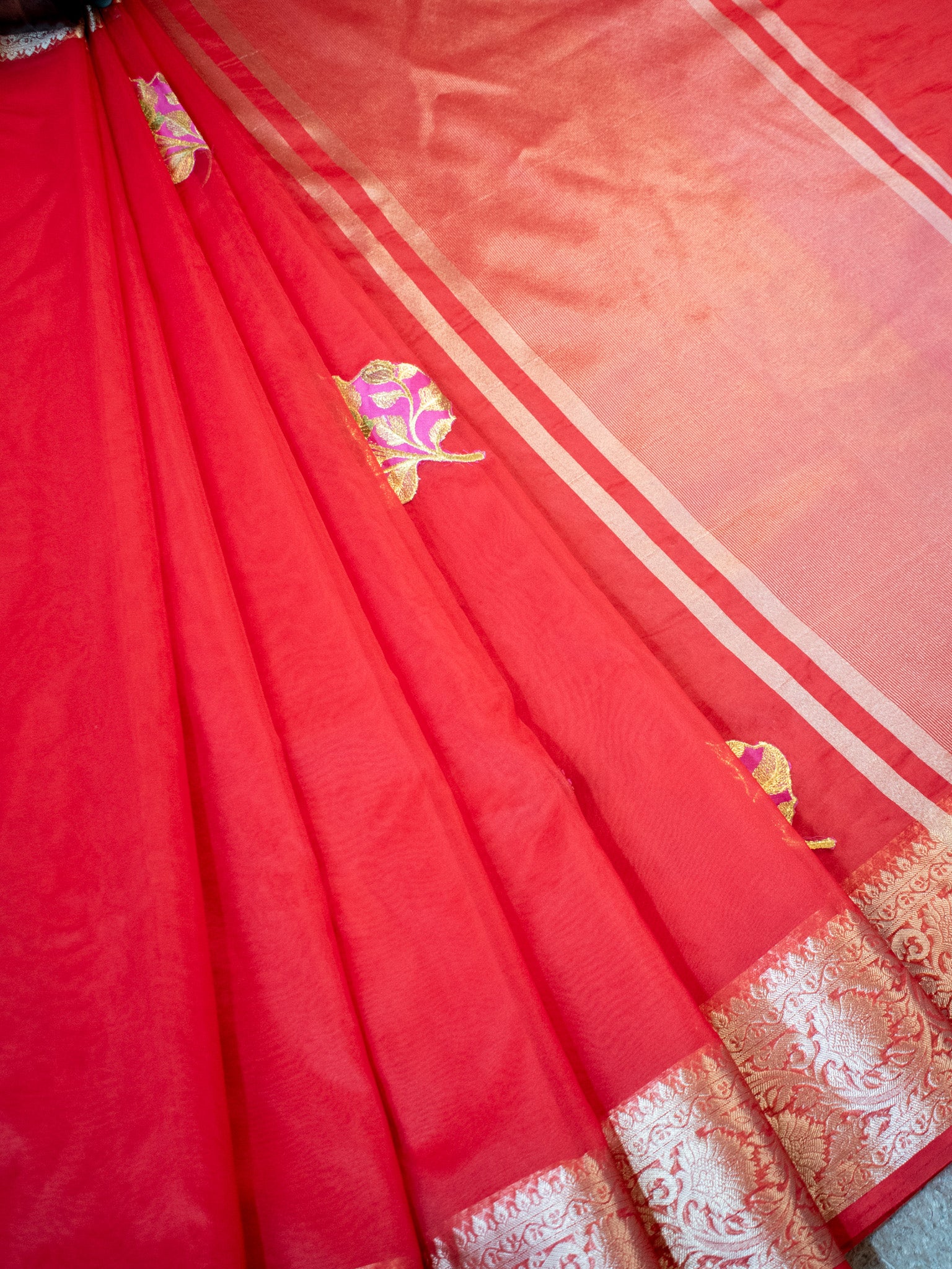 Banarasi Organza Saree With Zari Border-Red