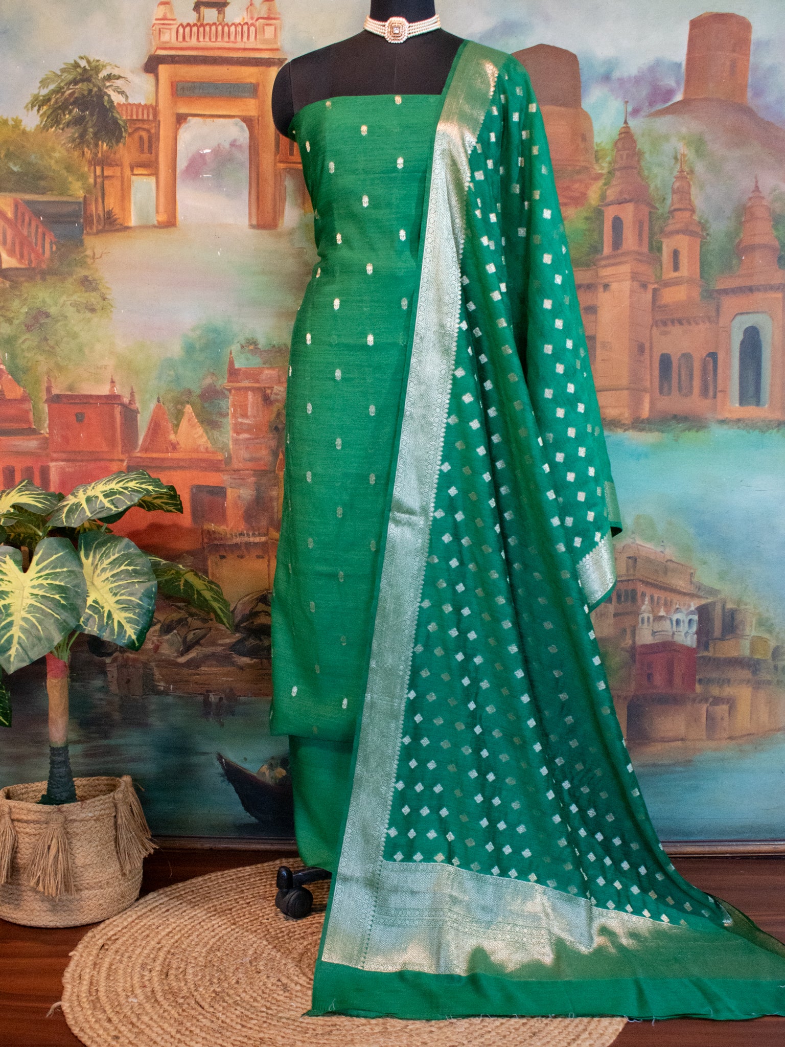 Banarasi Pure Muga Silk Salwar Kameez- Green