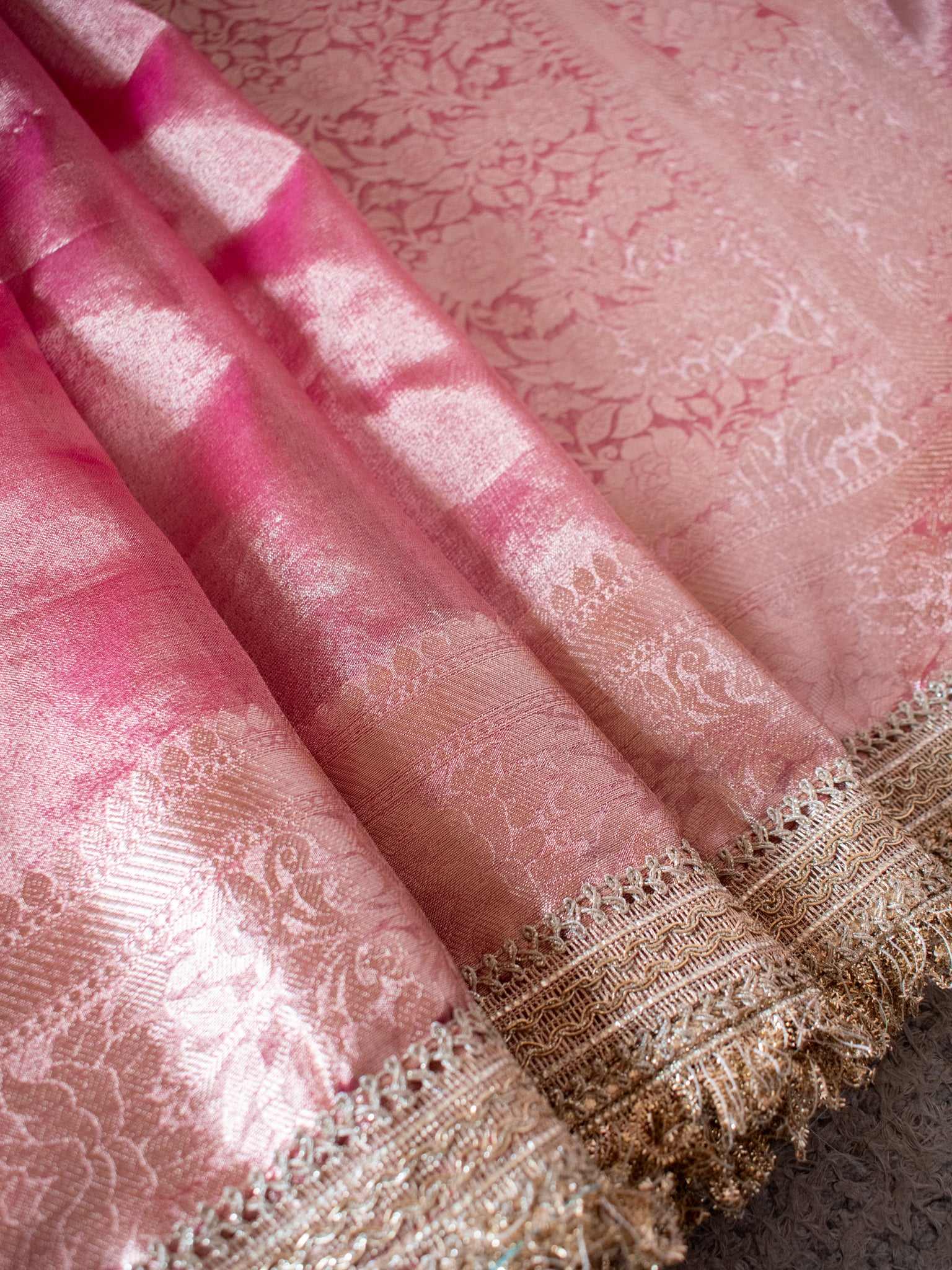 Banarasi Tissue Saree With Zari Weaving & Lace Border - Pink