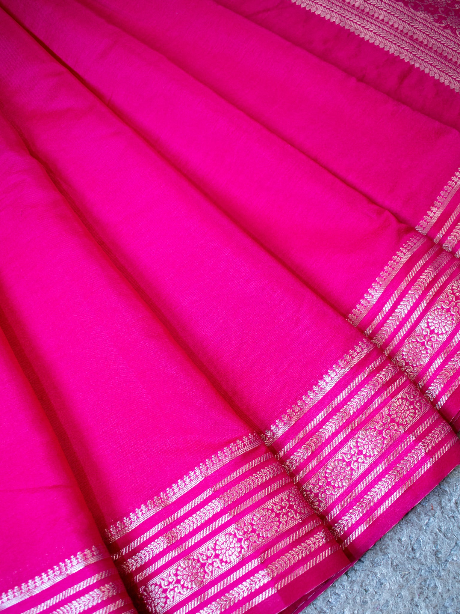 Banarasi Soft Cotton Plain Saree With Silver Weaving Border-Pink