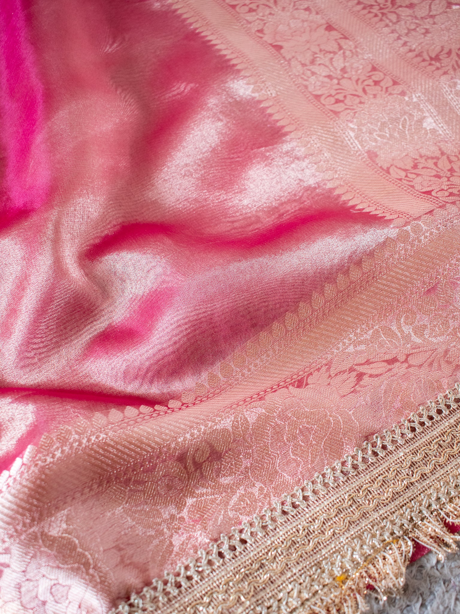 Banarasi Tissue Saree With Zari Weaving & Lace Border - Pink