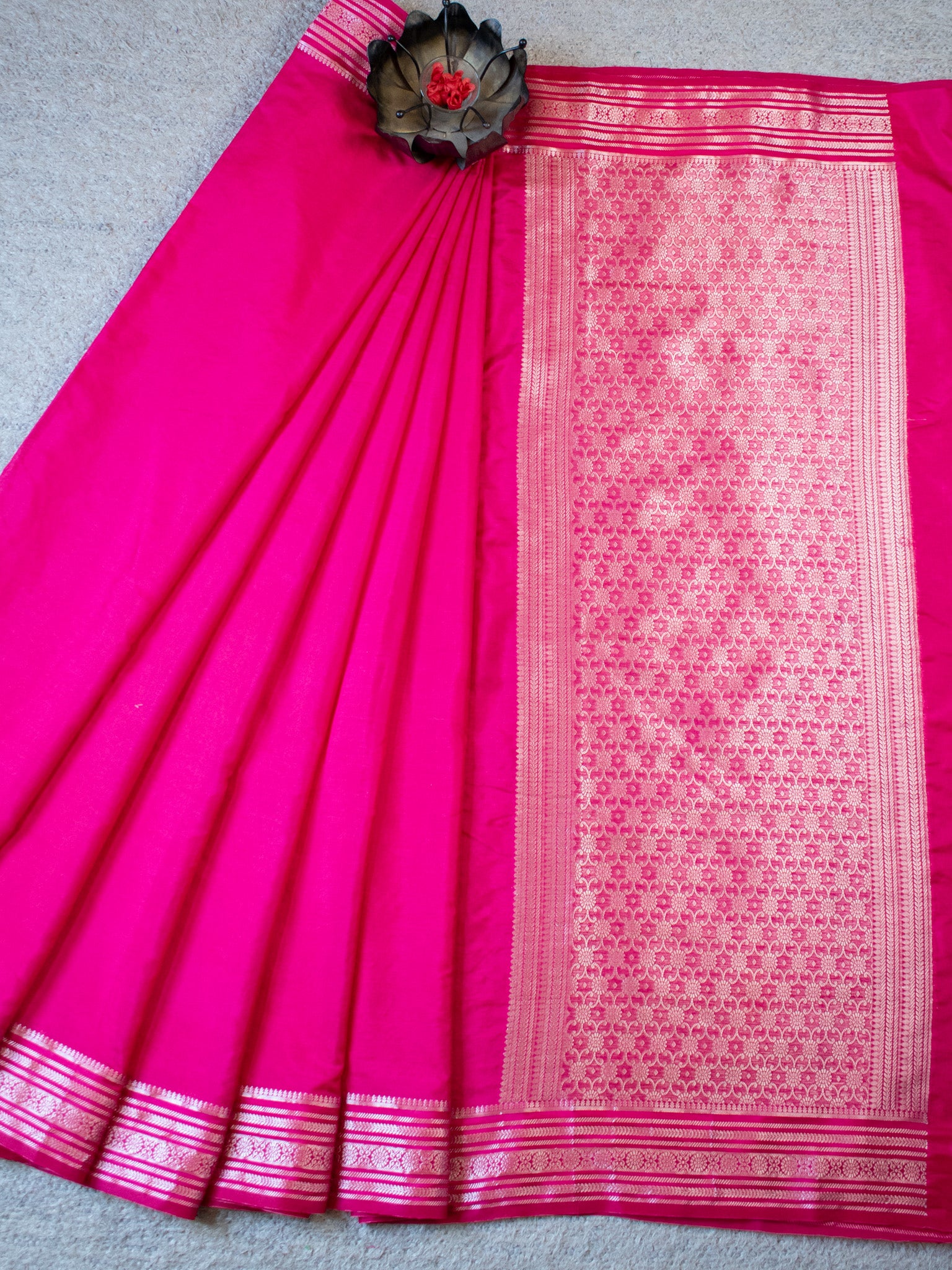 Banarasi Soft Cotton Plain Saree With Silver Weaving Border-Pink