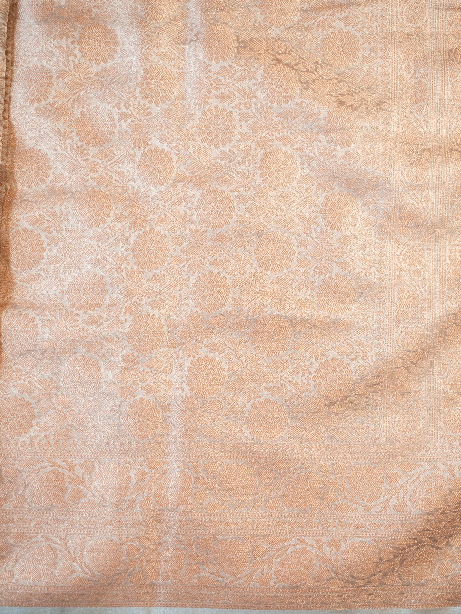 Banarasi Crushed Tissue Saree With Buti & Zari Border- Off White