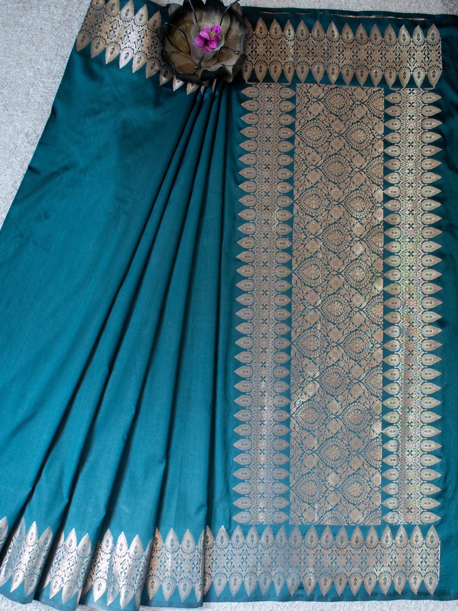 Banarasi Semi Silk Saree With Zari Weaving & Border - Green