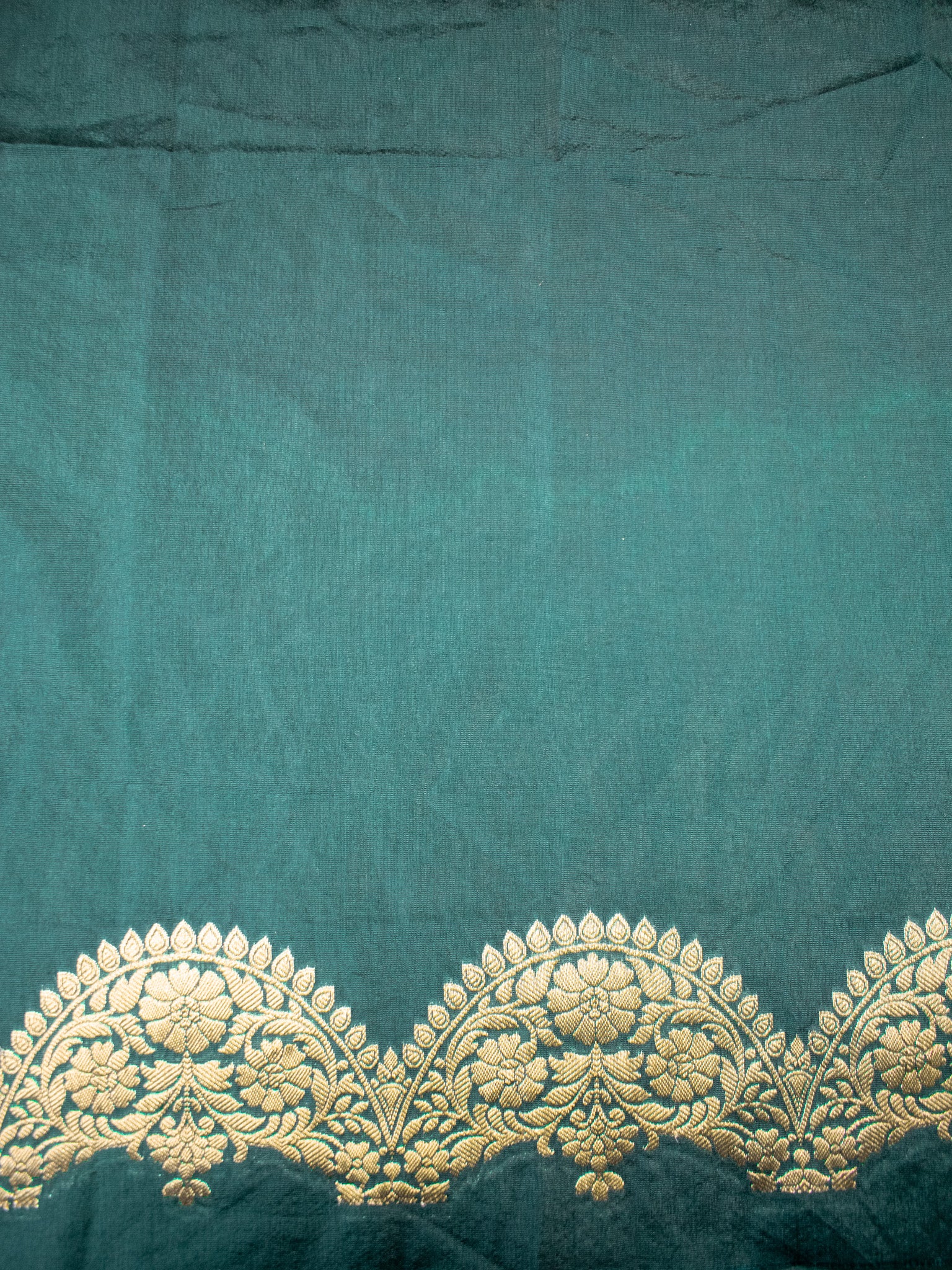 Banarasi Cotton Silk Saree With Zari Weaving & Scallop Border-Green