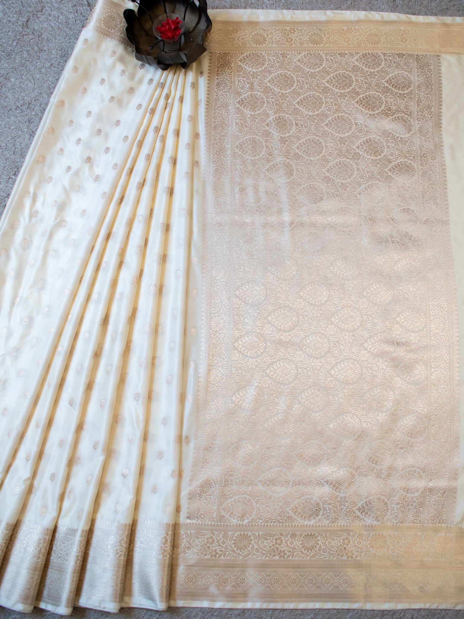 Banarasi Silk Saree With Buti Weaving & Border- Off White
