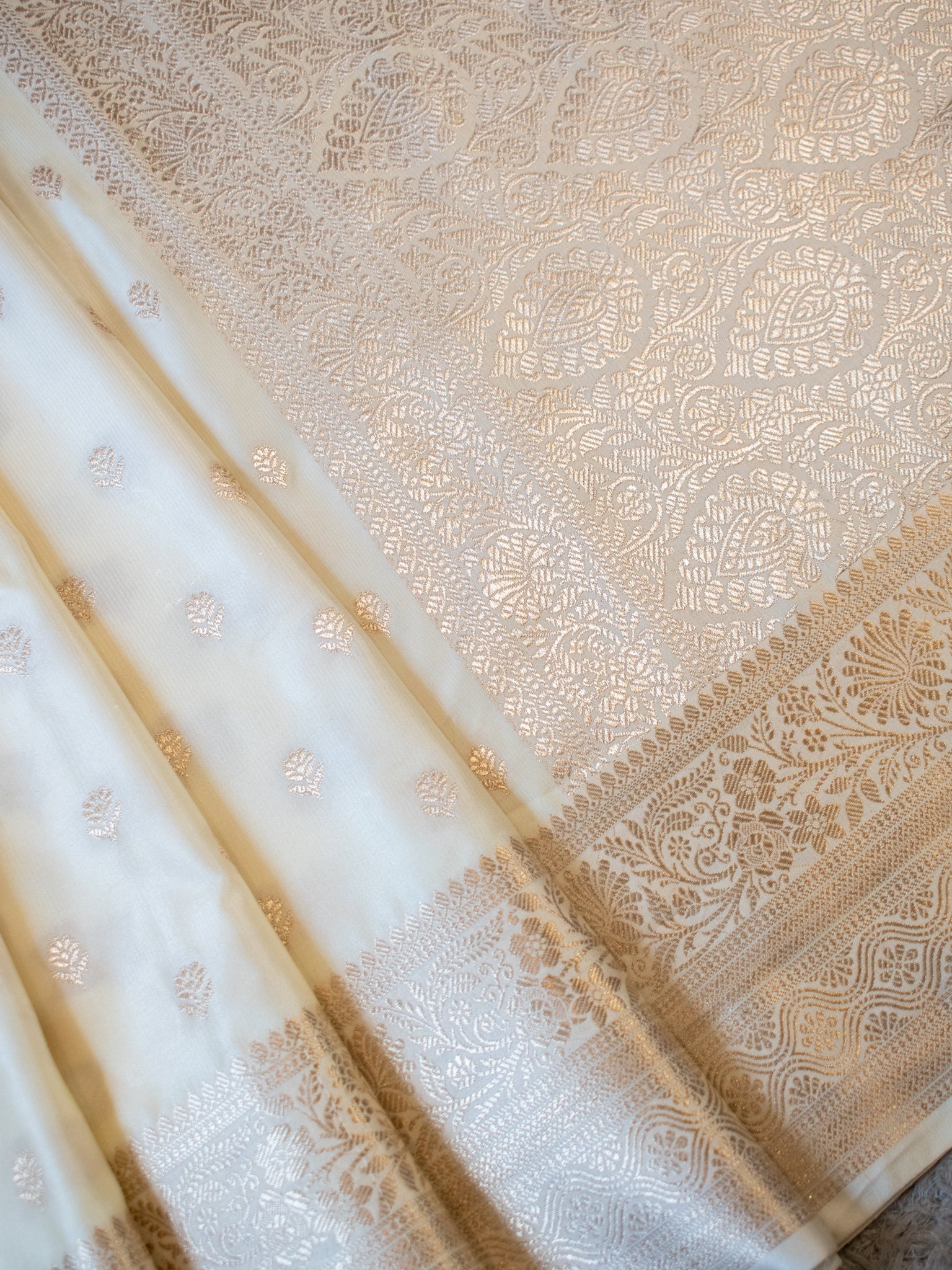 Banarasi Silk Saree With Buti Weaving & Border- Off White