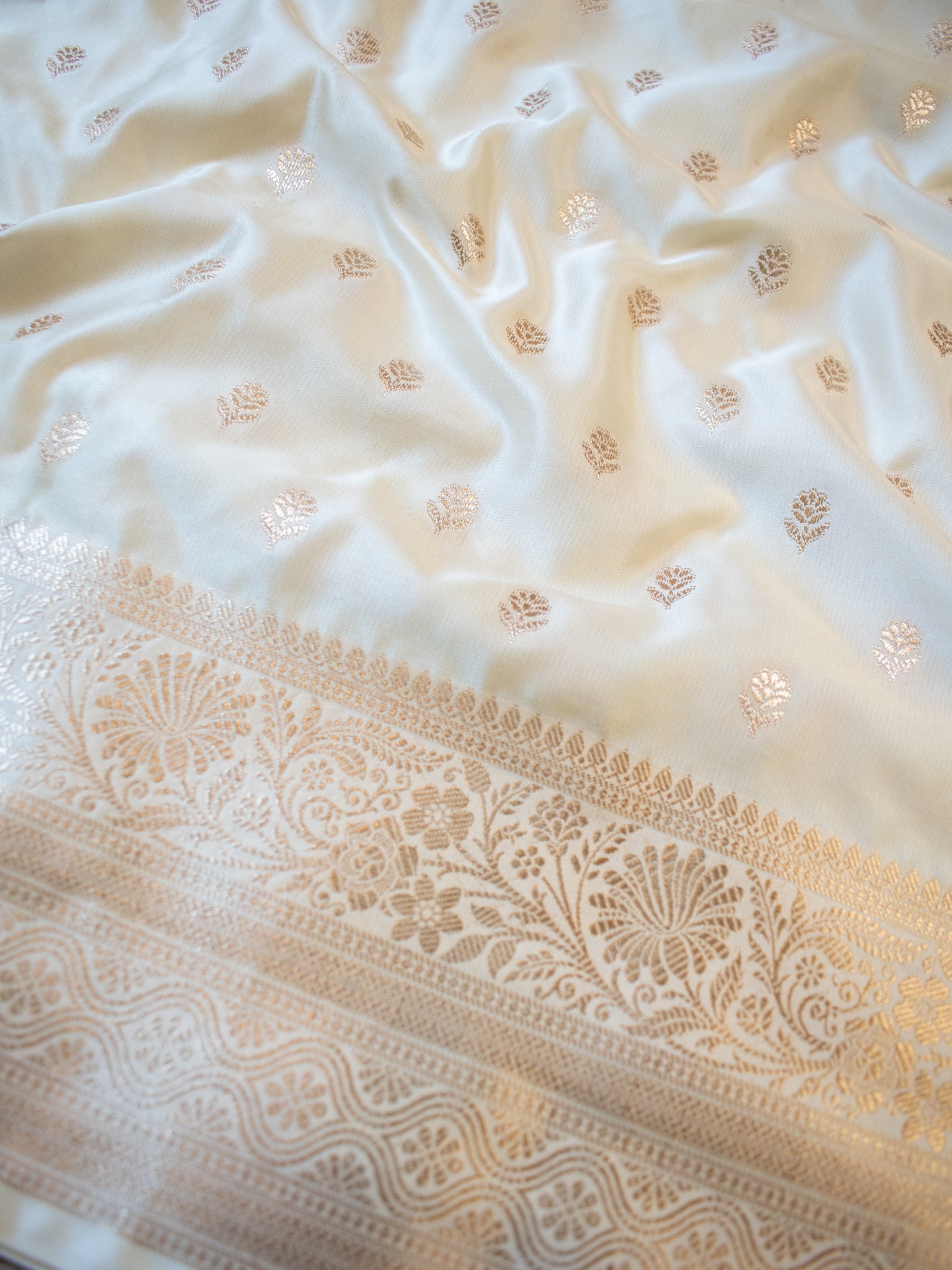 Banarasi Silk Saree With Buti Weaving & Border- Off White