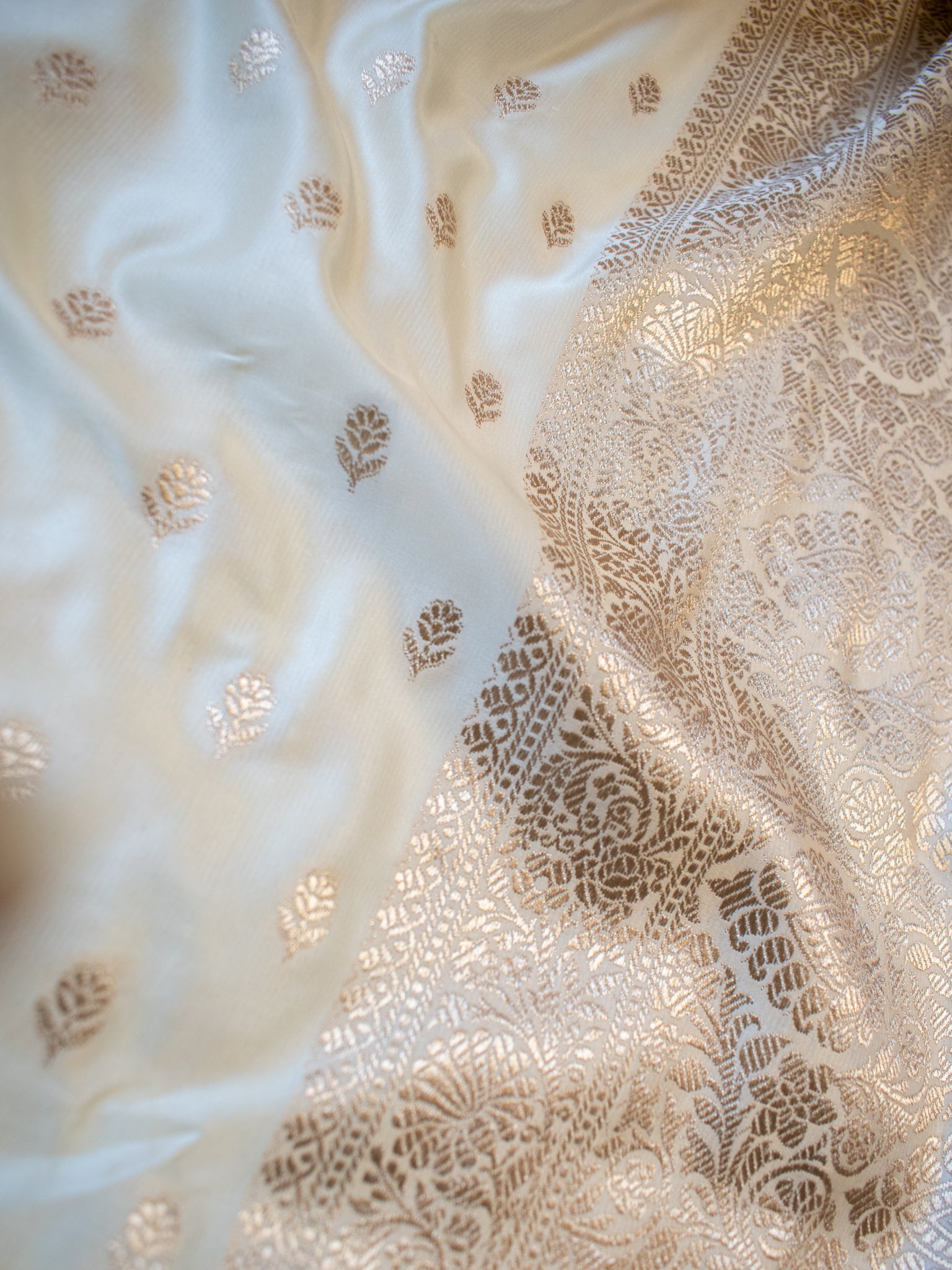 Banarasi Silk Saree With Buti Weaving & Border- Off White
