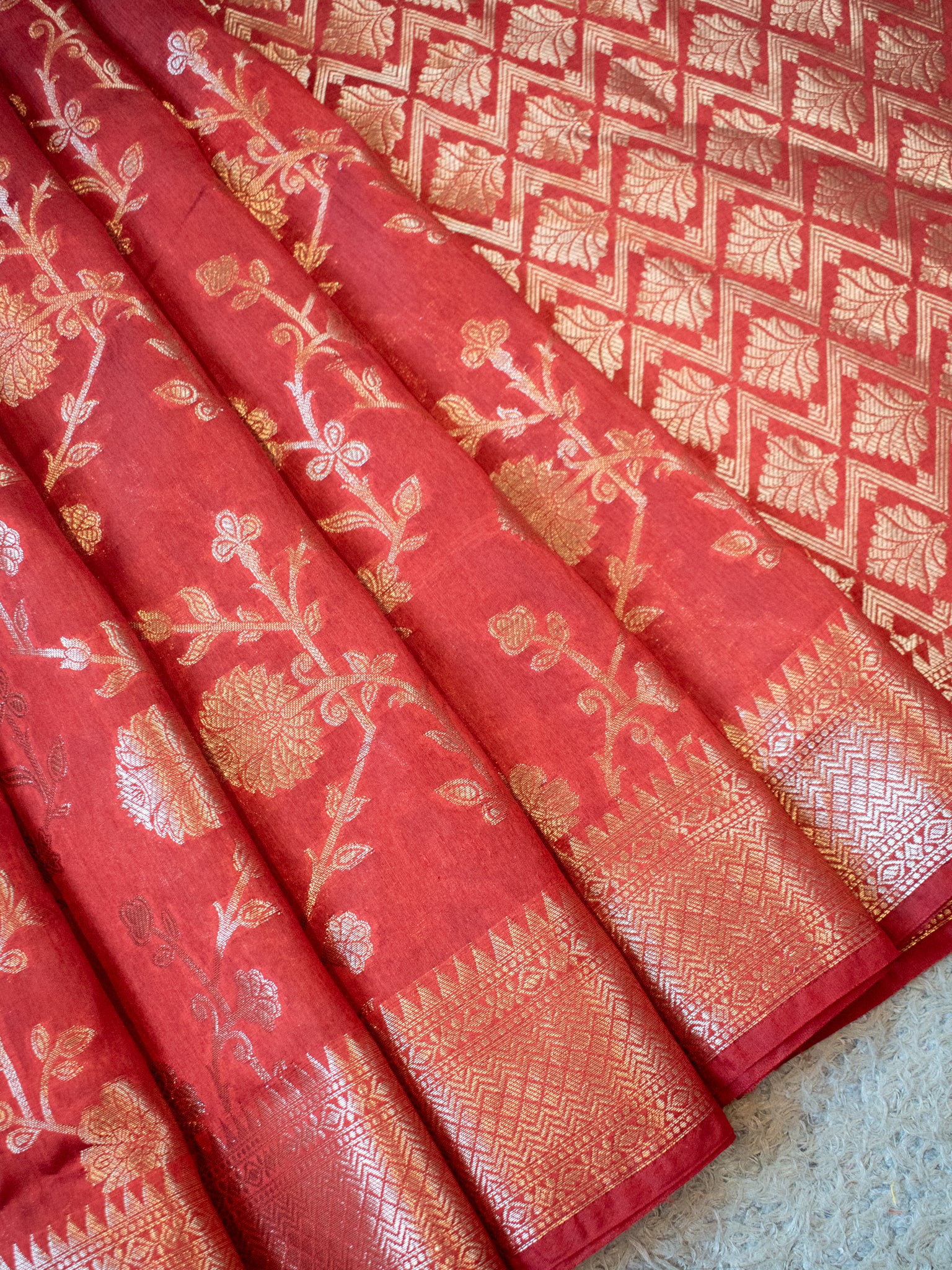 Banarasi Cotton Silk Saree With Floral Weaving & Border- Red