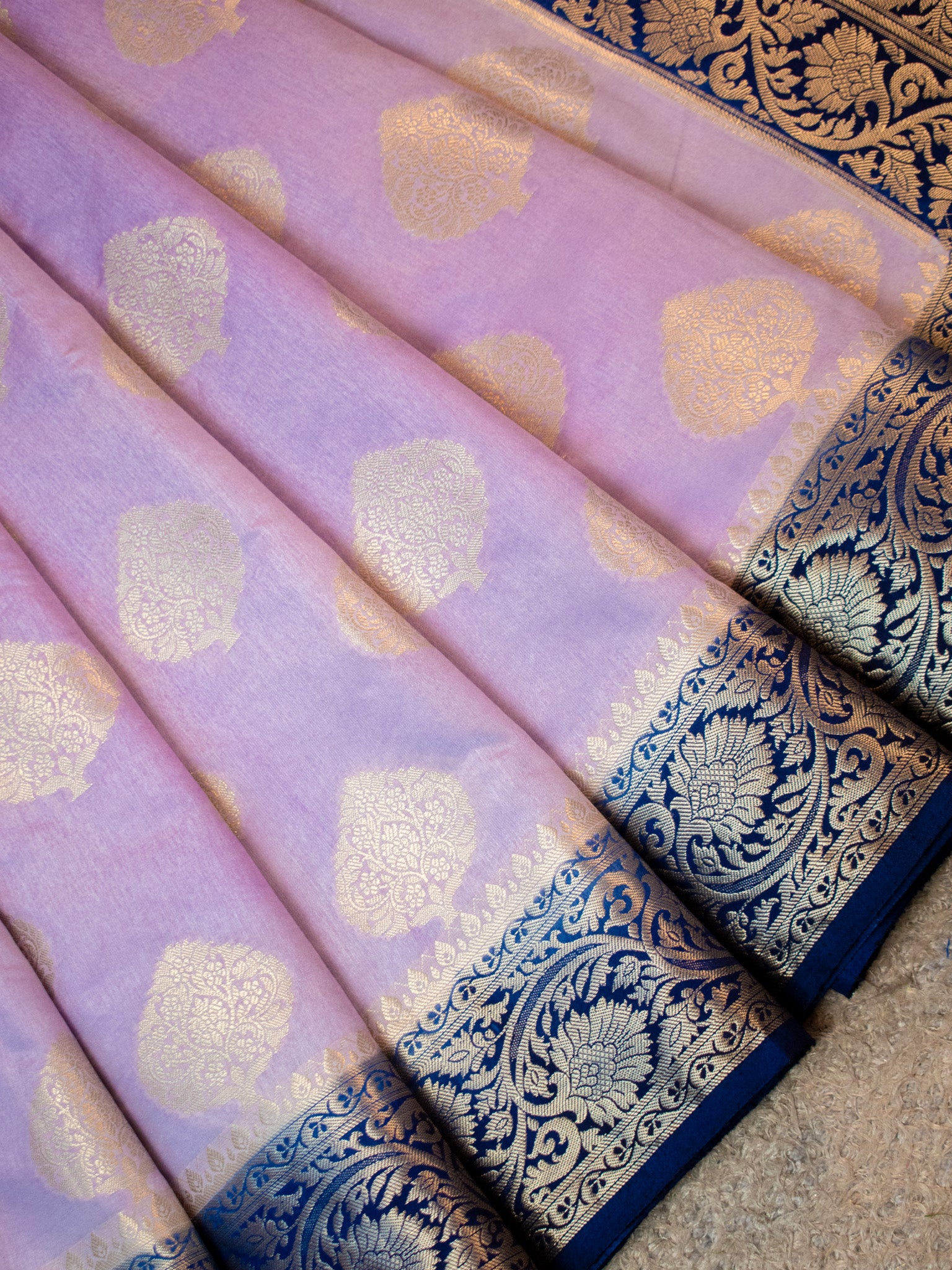 Banarasi Cotton Silk Saree With Zari Weaving & Contrast Border-Lavender