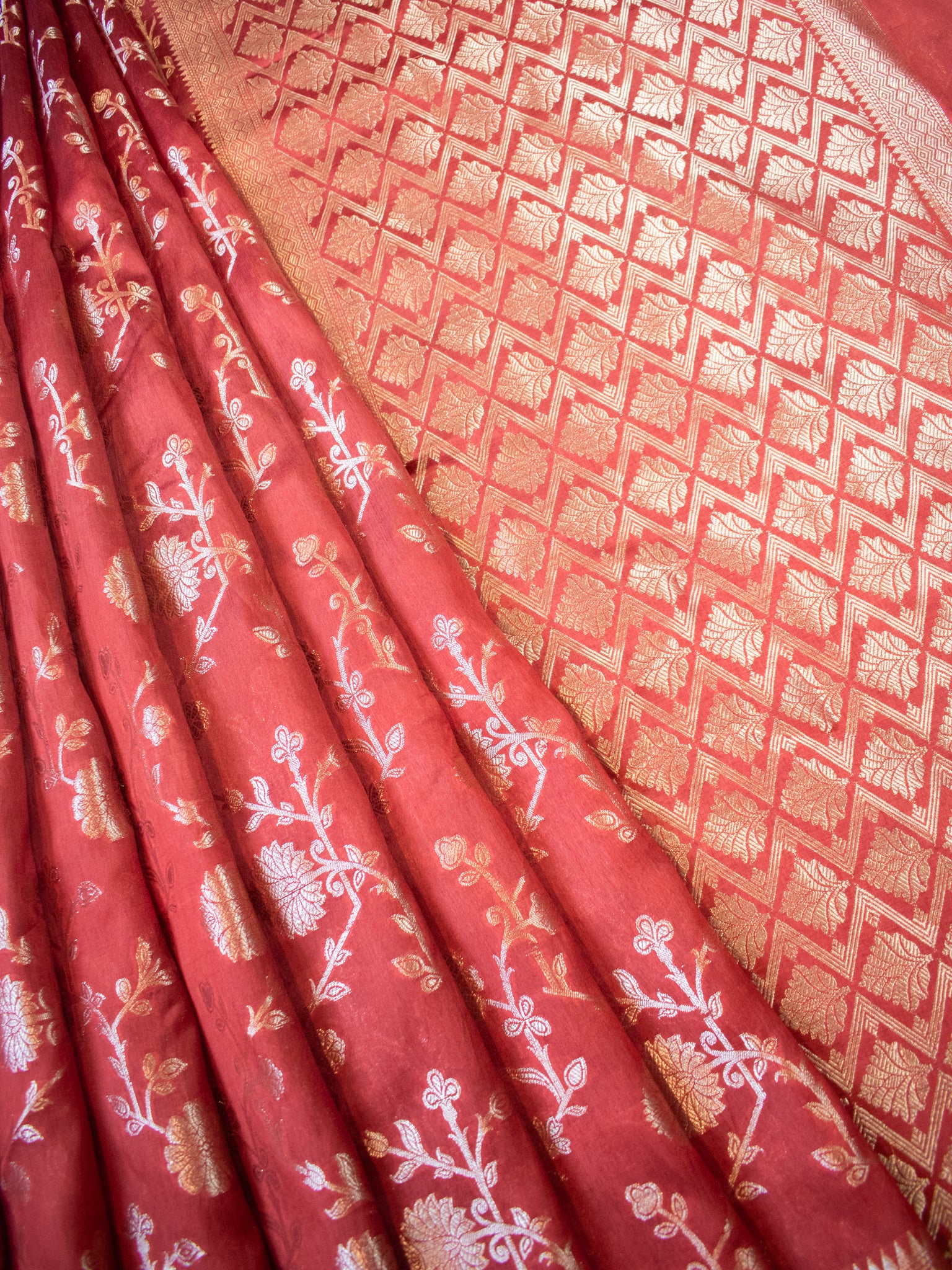 Banarasi Cotton Silk Saree With Floral Weaving & Border- Red